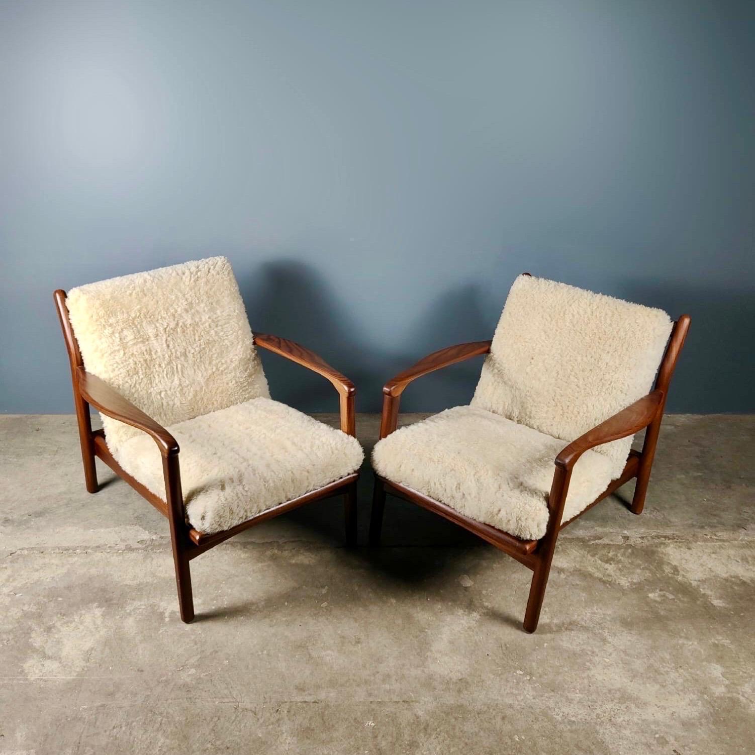 New Stock ✅

Pair of Mid Century Lounge Chairs by Toothill with Original Lambs Wool Upholstery

This beautiful pair are really are fine examples of Scandinavian influenced mid century English furniture. A rare pair of chairs made from afrormosia