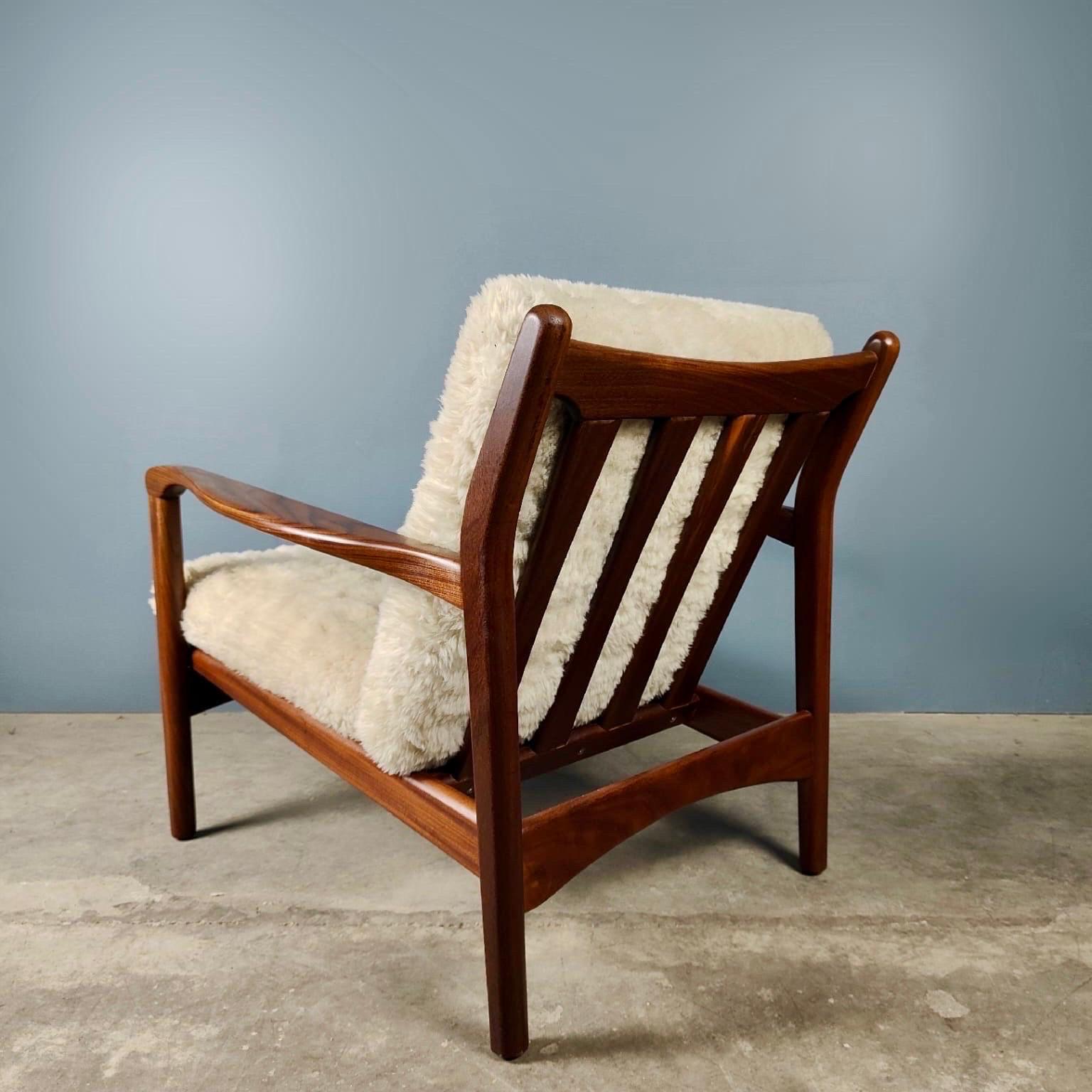Mid-20th Century Pair Of Toothill Mid Century Lounge Chairs Original Lambs Wool Upholstery