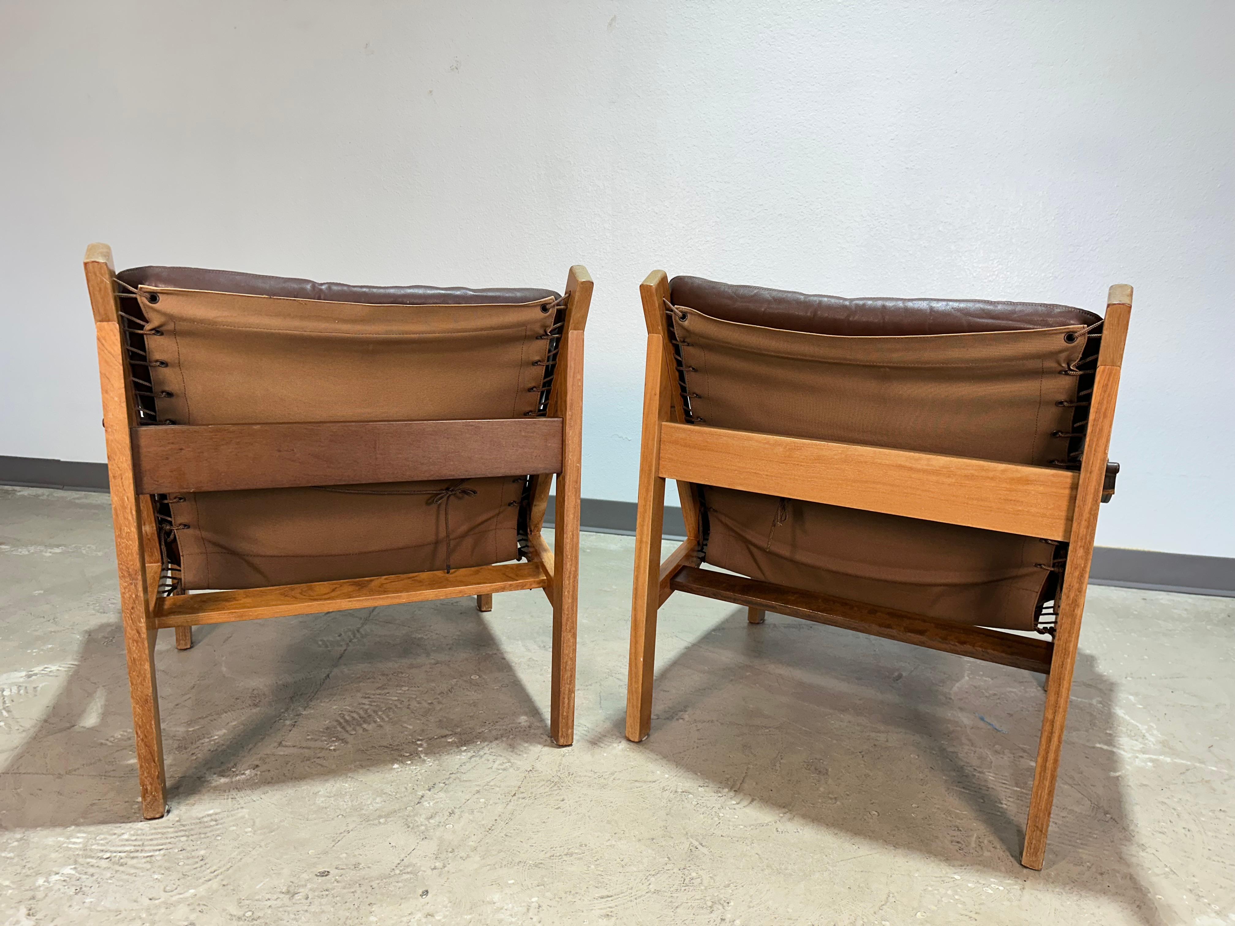 XX secolo Coppia di sedie facili Torbjorn Afdal Hunter per Bruksbo Norvegia in vendita