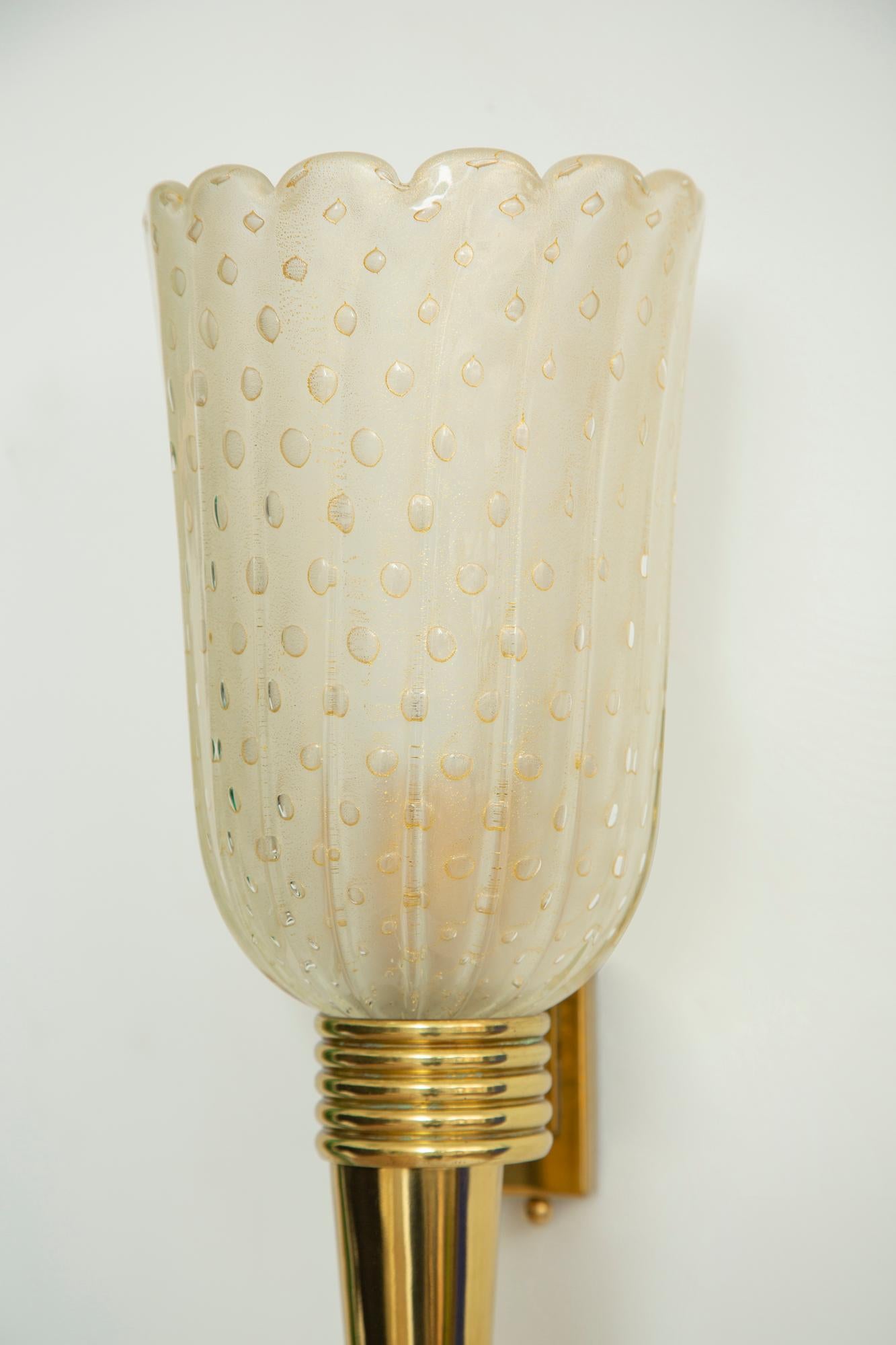 Pair of Torchiere Brass & Murano Glass Wall Sconces, in Stock For Sale 2
