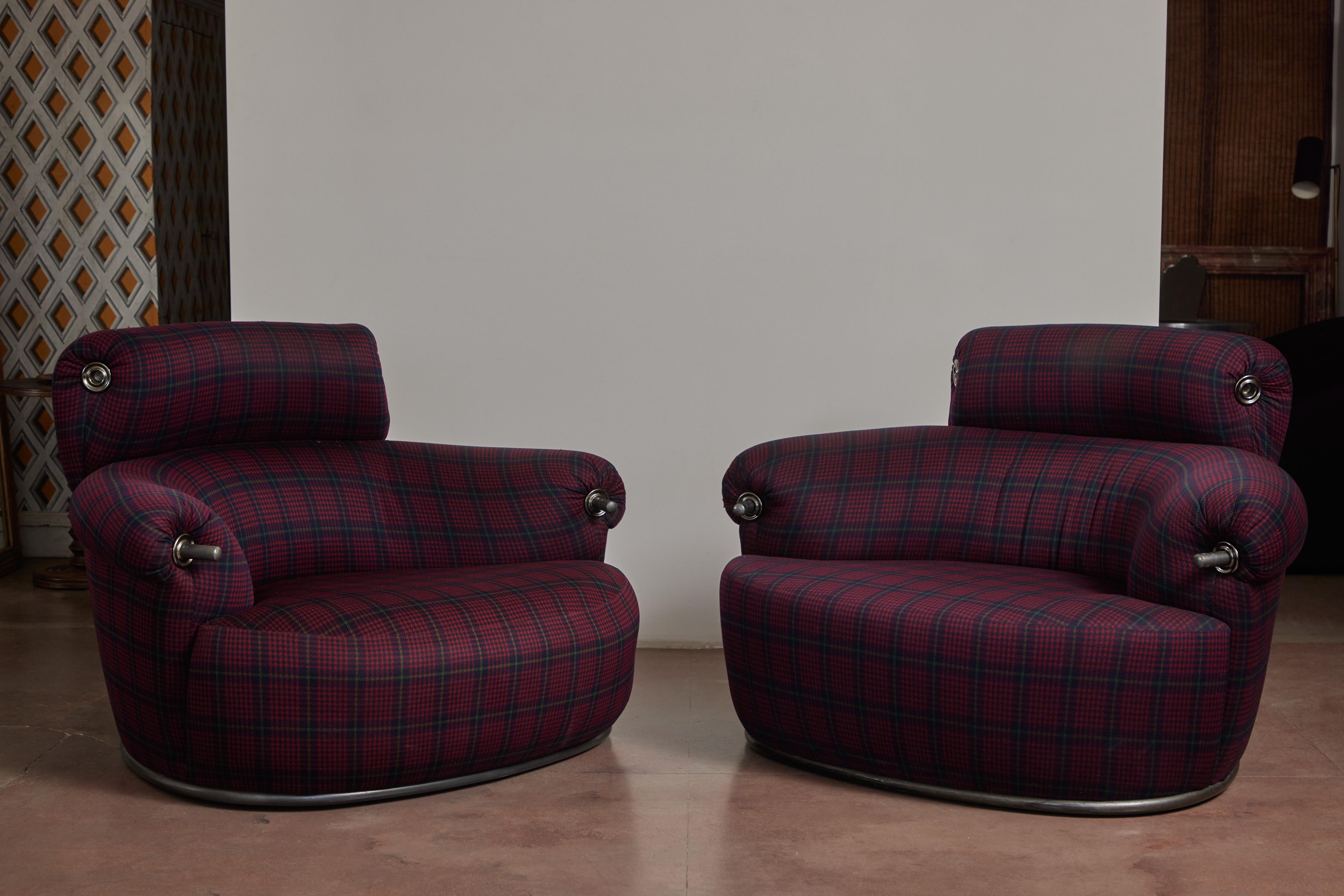 Pair of Toro Armchairs by Luigi Caccia Dominioni for Azucena In Good Condition For Sale In Los Angeles, CA