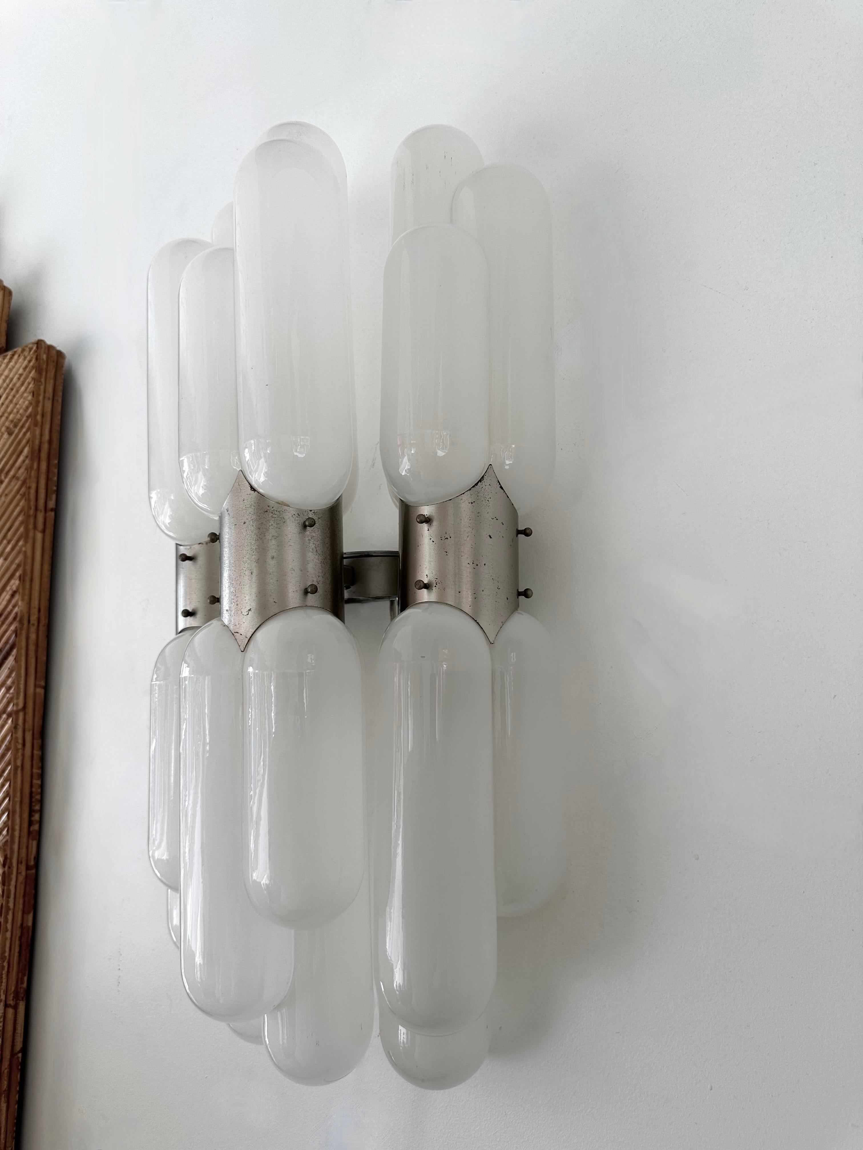 Pair of Torpedo Murano Glass Sconces by Carlo Nason for Mazzega, Italy, 1970s In Good Condition For Sale In SAINT-OUEN, FR