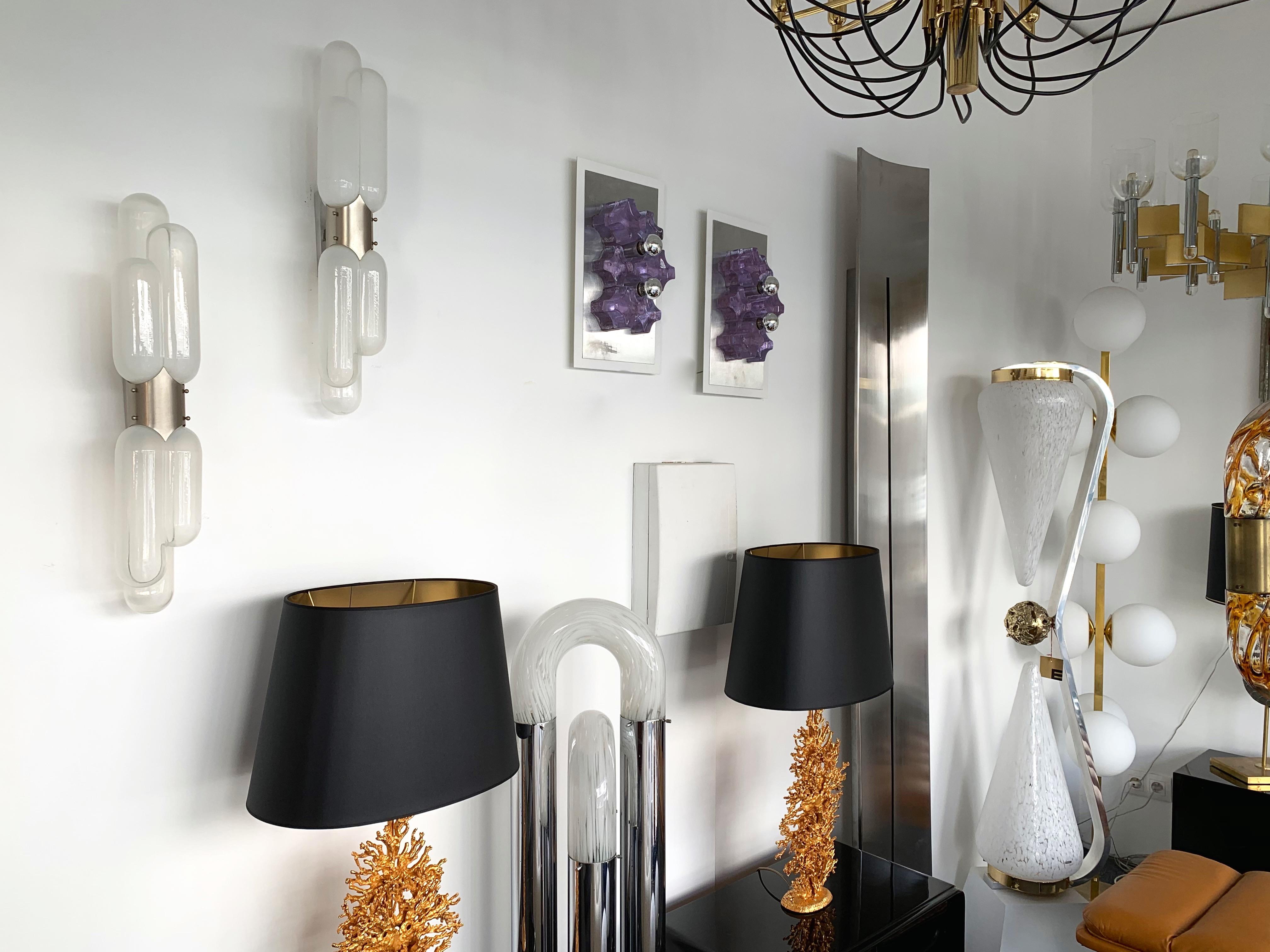 Pair of gellule torpedo wall lamps lights sconces by Carlo Nason for the manufacture Mazzega, blown Murano glass, silver nickeled structure. Famous manufacture like Venini, Vistosi, La Murrina, VeArt, Seguso, Poliarte.