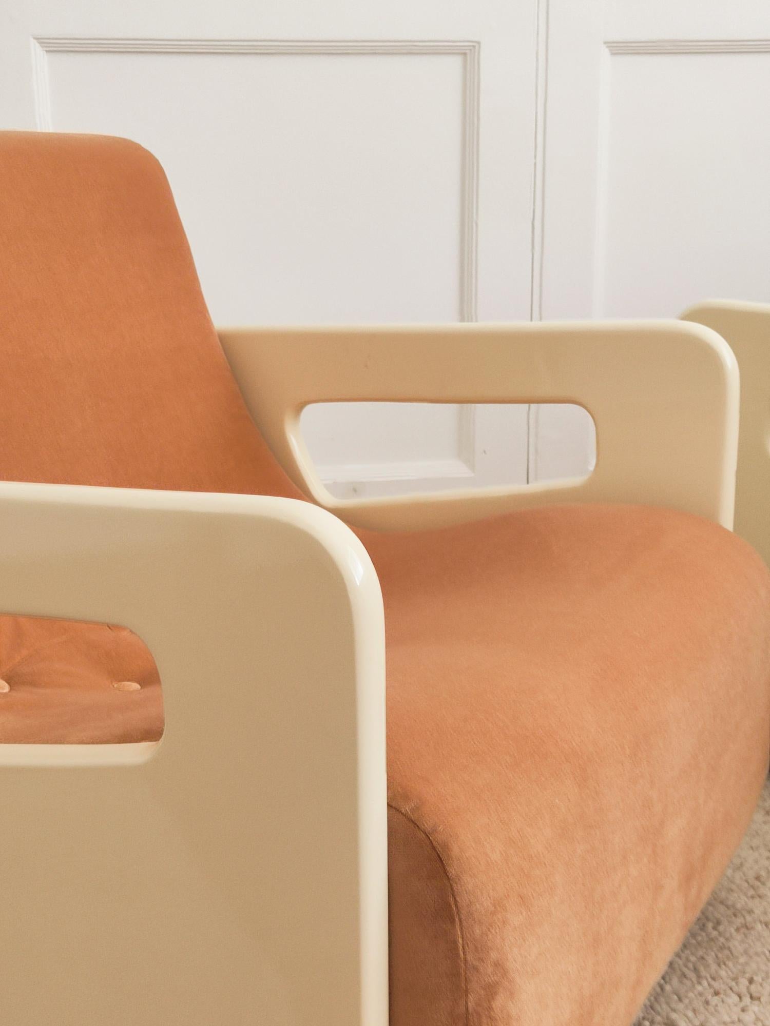 20ième siècle Pair of Toruga armchairs - Italy 1960s en vente