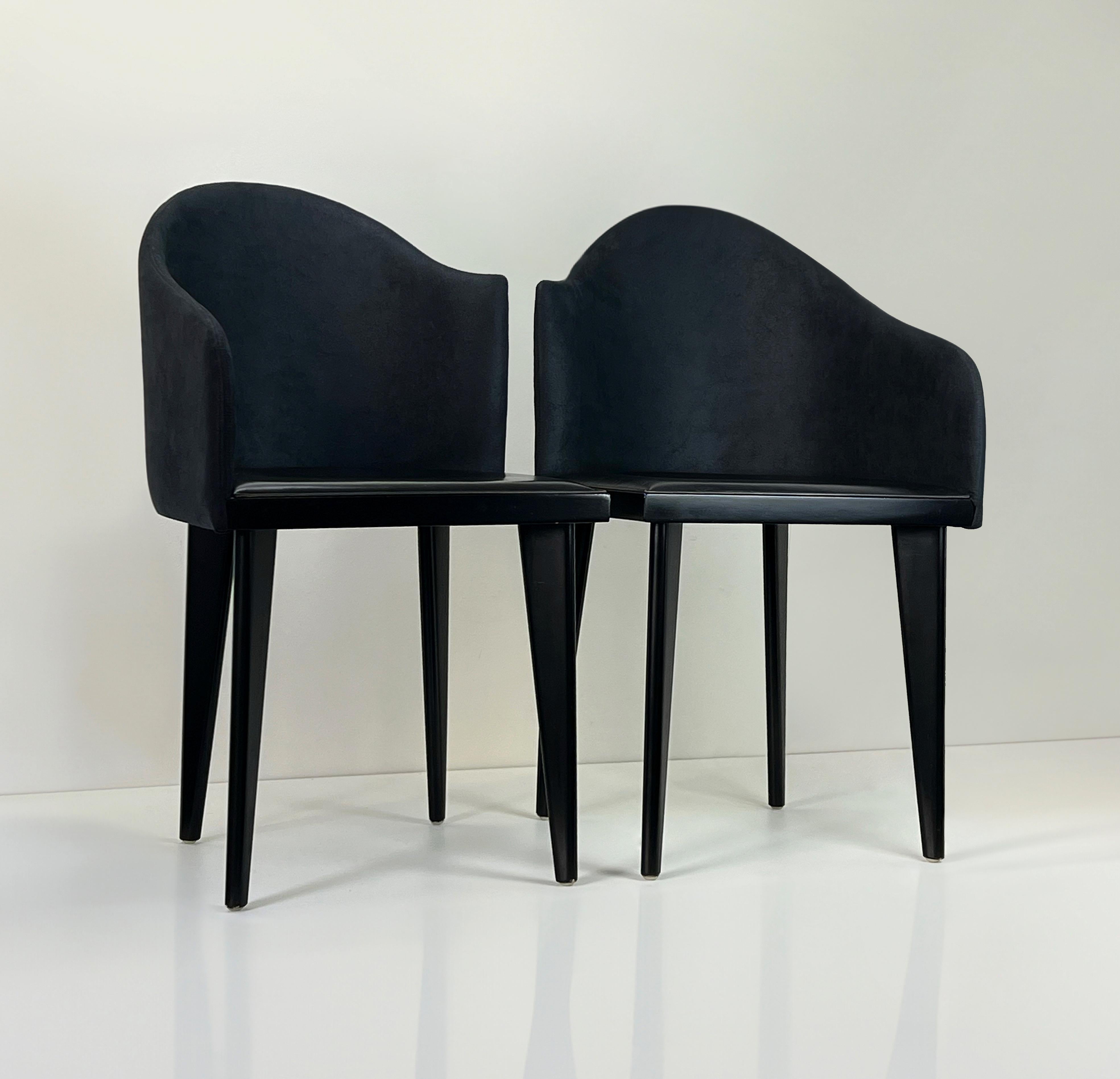 The Toscana chairs by Saporiti are renowned for their elegant design and exceptional craftsmanship. Saporiti is an Italian furniture company known for its high-quality and contemporary designs, and the Toscana chairs are a testament to their