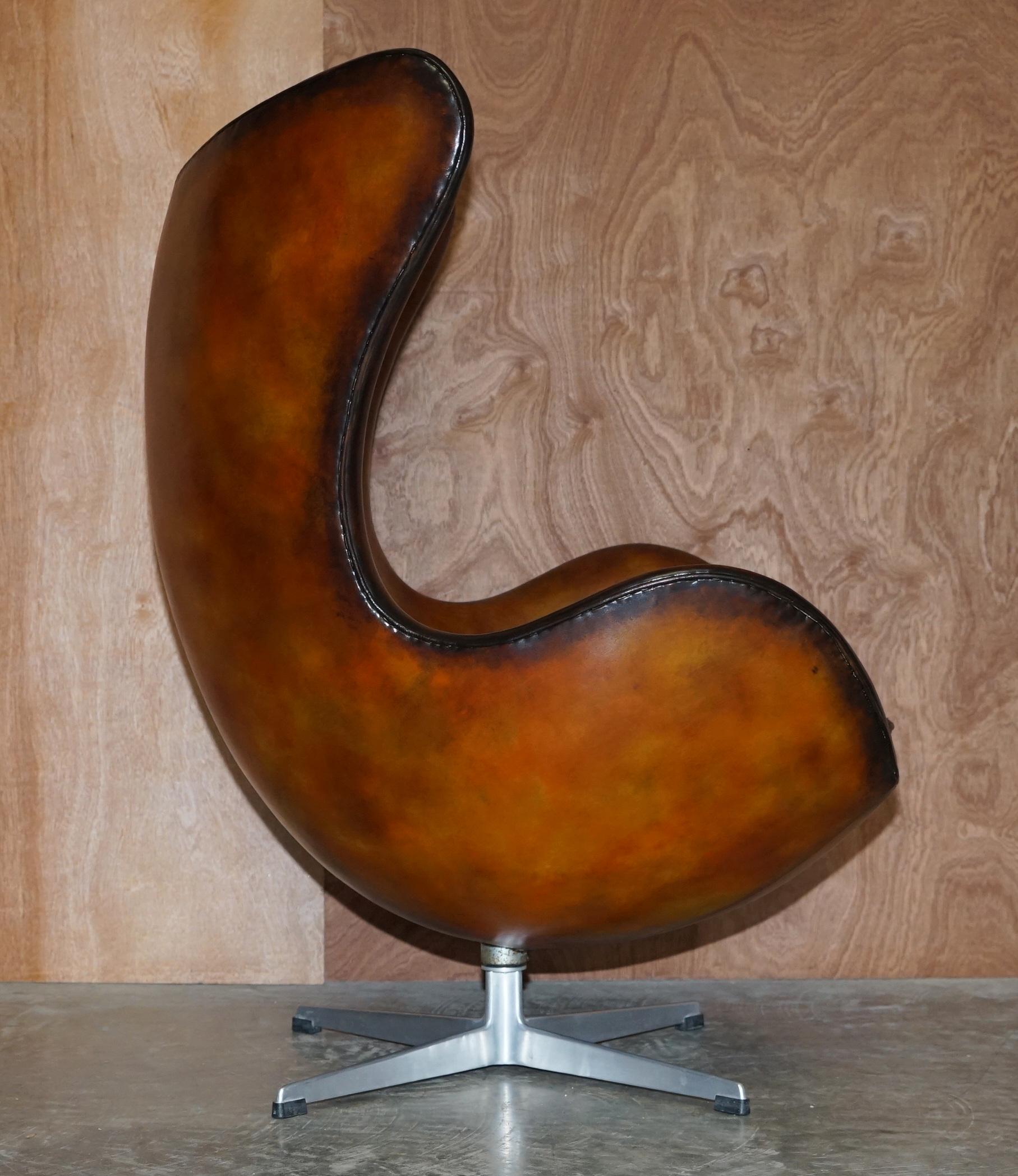 Pair of Totally Restored Original 1963 Fully Stamped Fritz Hansen Egg Chairs 7