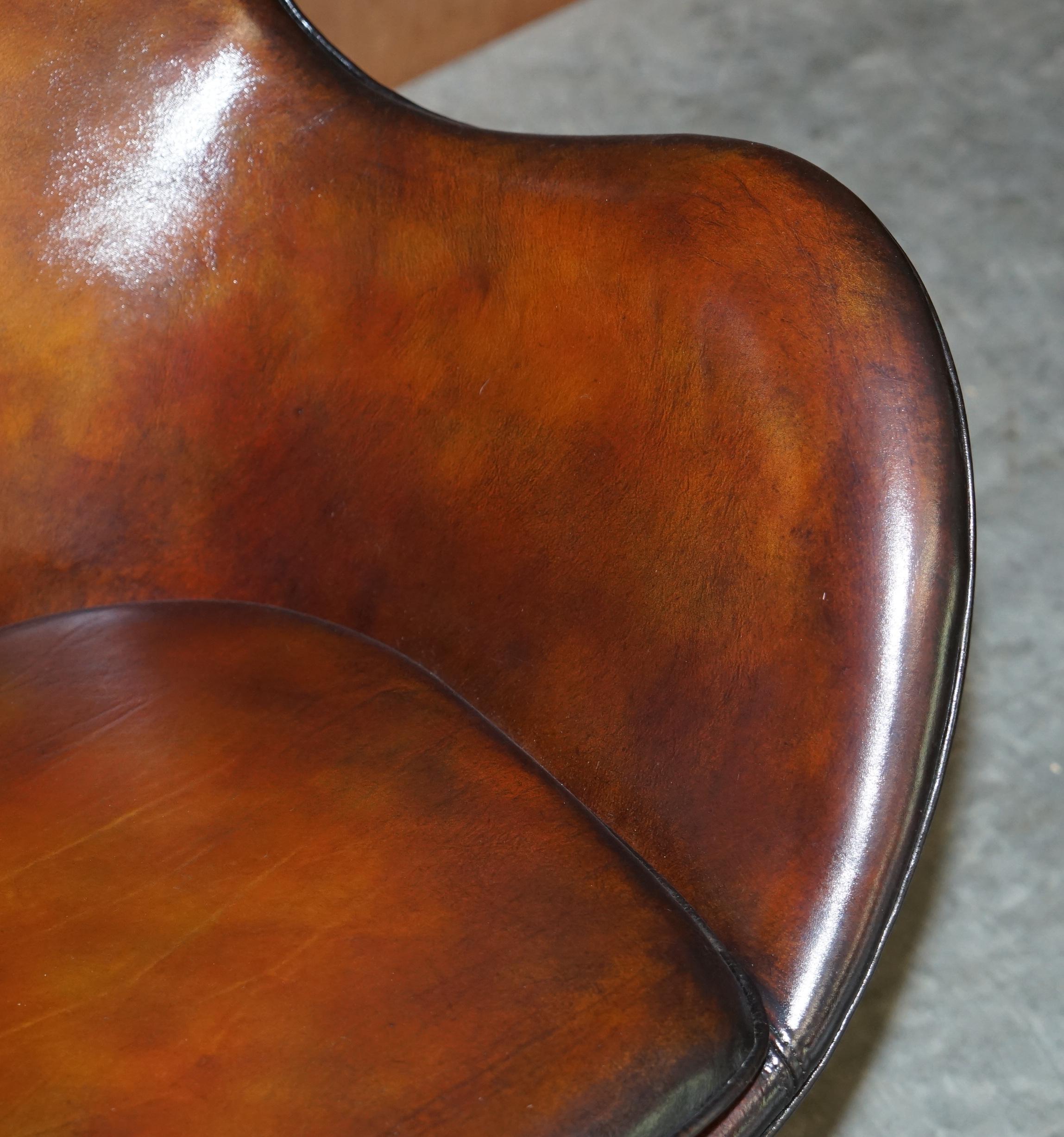 Pair of Totally Restored Original 1963 Fully Stamped Fritz Hansen Egg Chairs In Excellent Condition In West Sussex, Pulborough