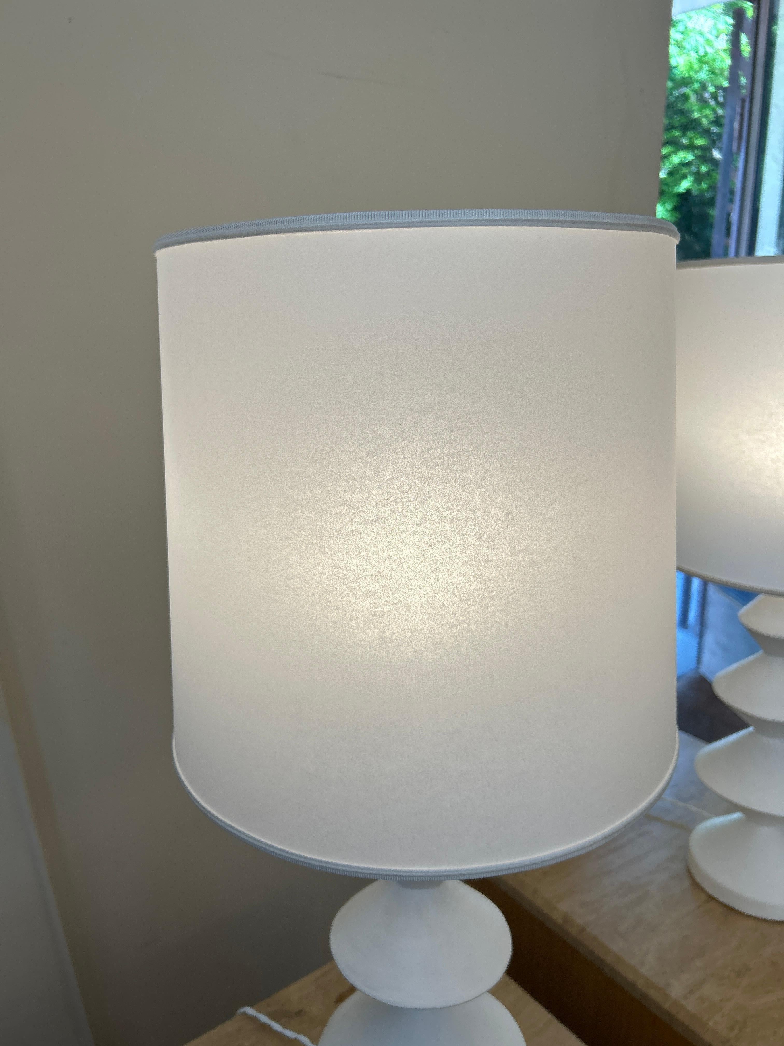 Paire de lampes Totem, plâtre en vente 4
