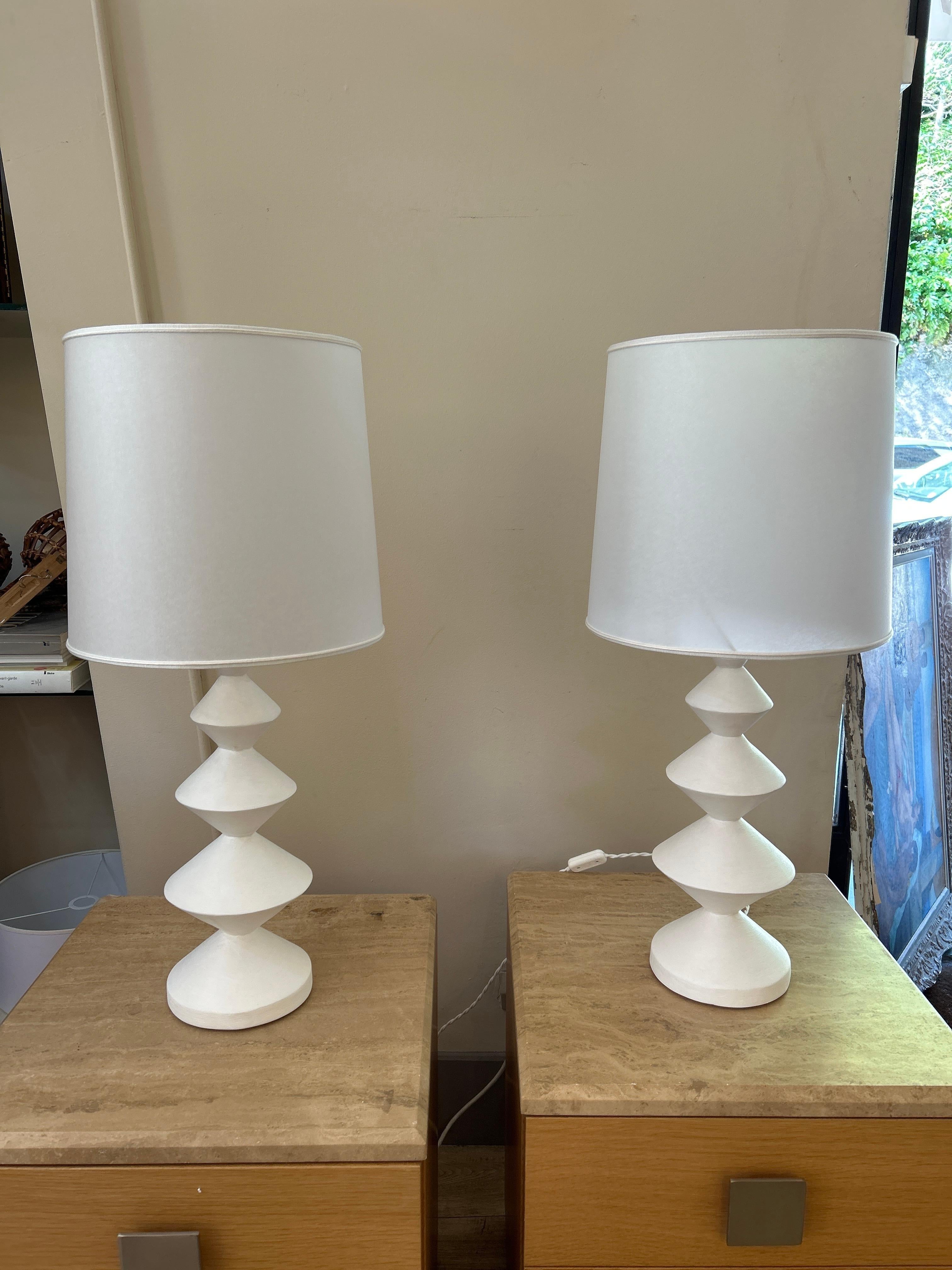 Paire de lampes Totem, plâtre en vente 5