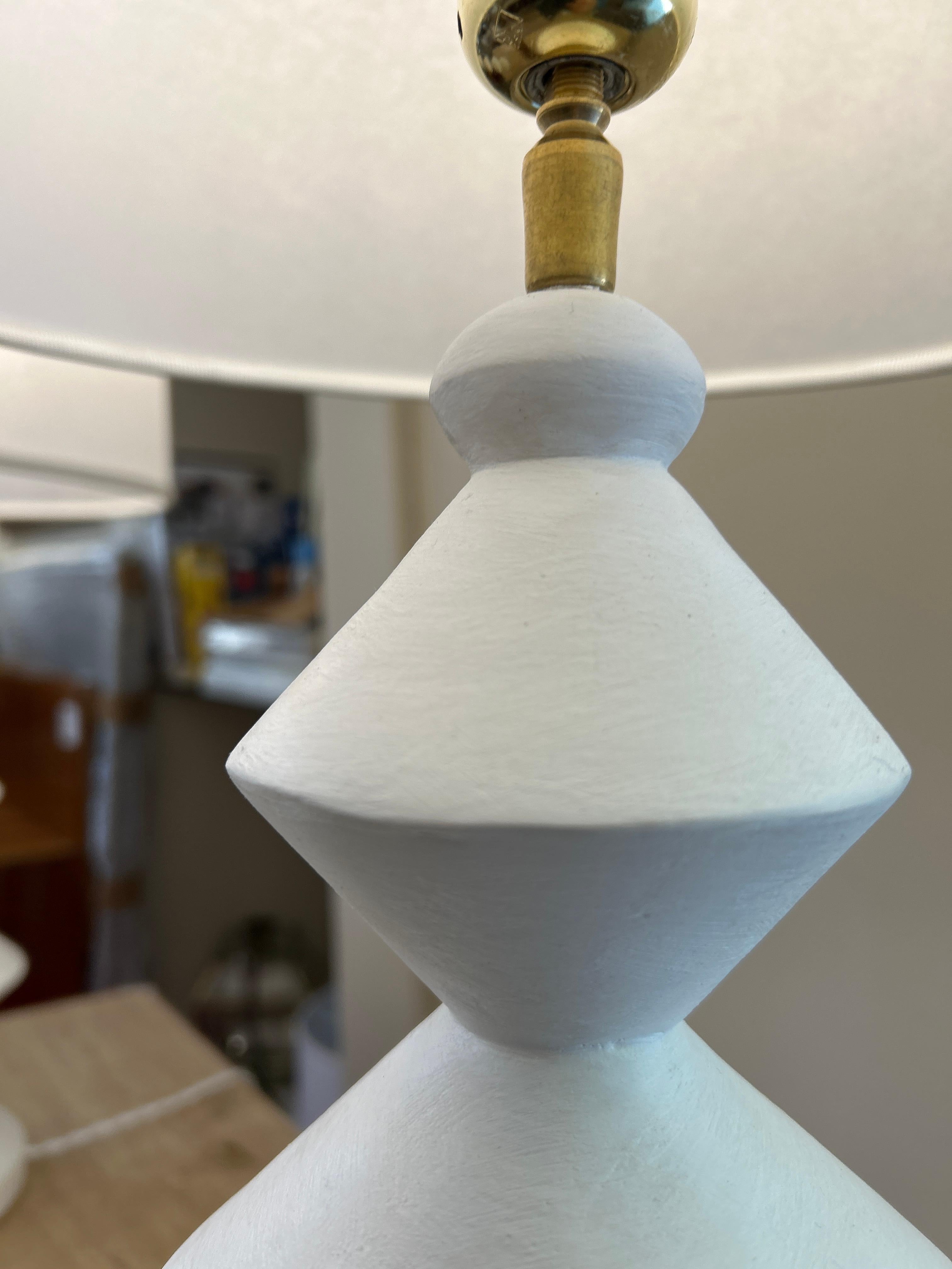 Paire de lampes Totem, plâtre en vente 2