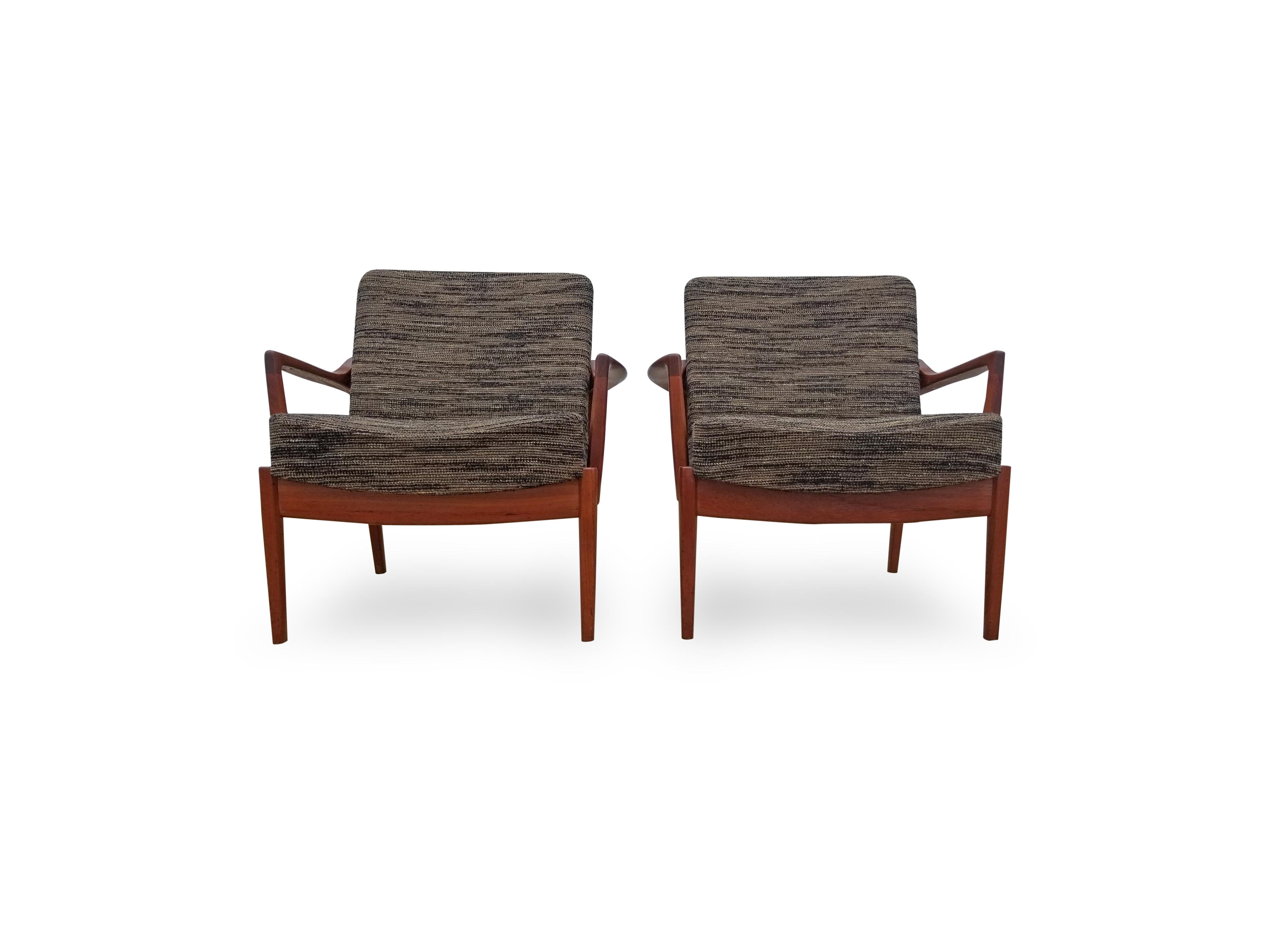 20th Century Pair of Tove and Edvard Kindt-Larsen Lounge Chairs For Sale