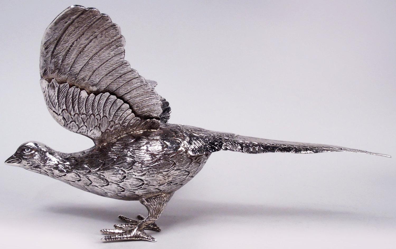 Pair of Traditional English Sterling Silver Pheasants, 1966 In Good Condition For Sale In New York, NY