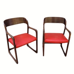 Paire de fauteuils « Traineau », hêtre, Baumann, cuir, milieu du siècle, France