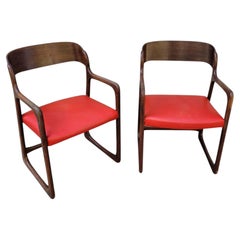 Paire de fauteuils « Traineau », hêtre, Baumann, cuir, milieu du siècle, France