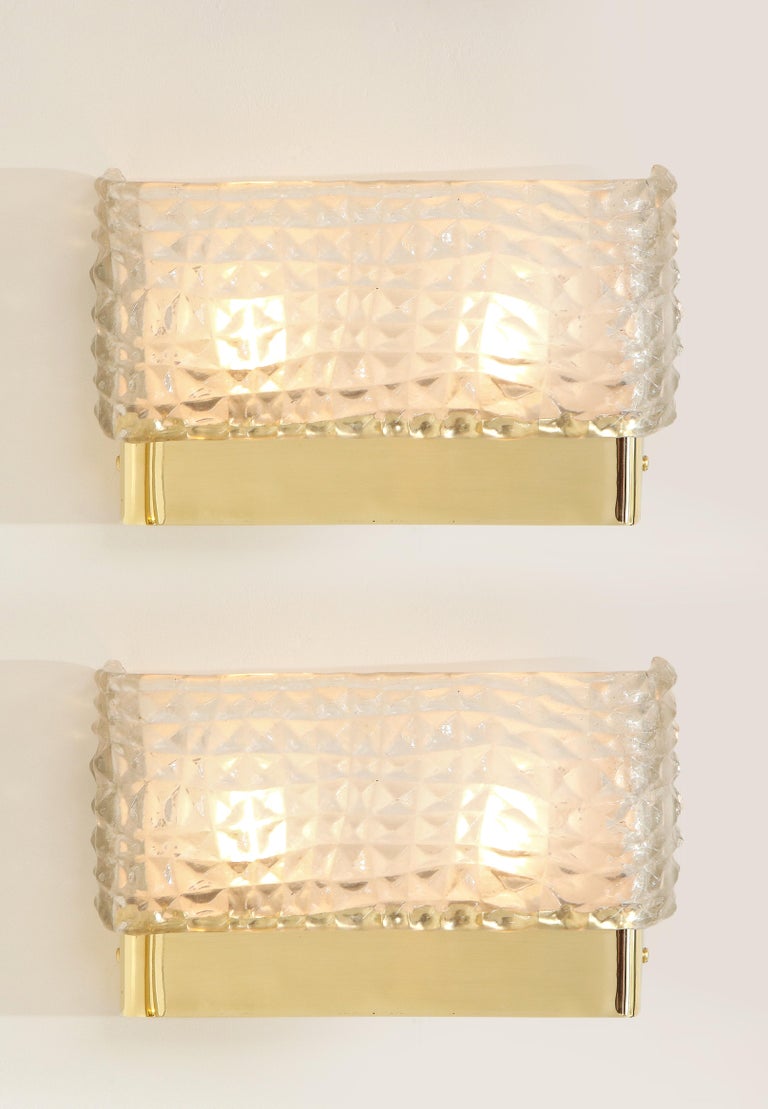 Pair of Translucent Textured Murano Glass and Brass Sconces, Italy 2022 In New Condition For Sale In New York, NY