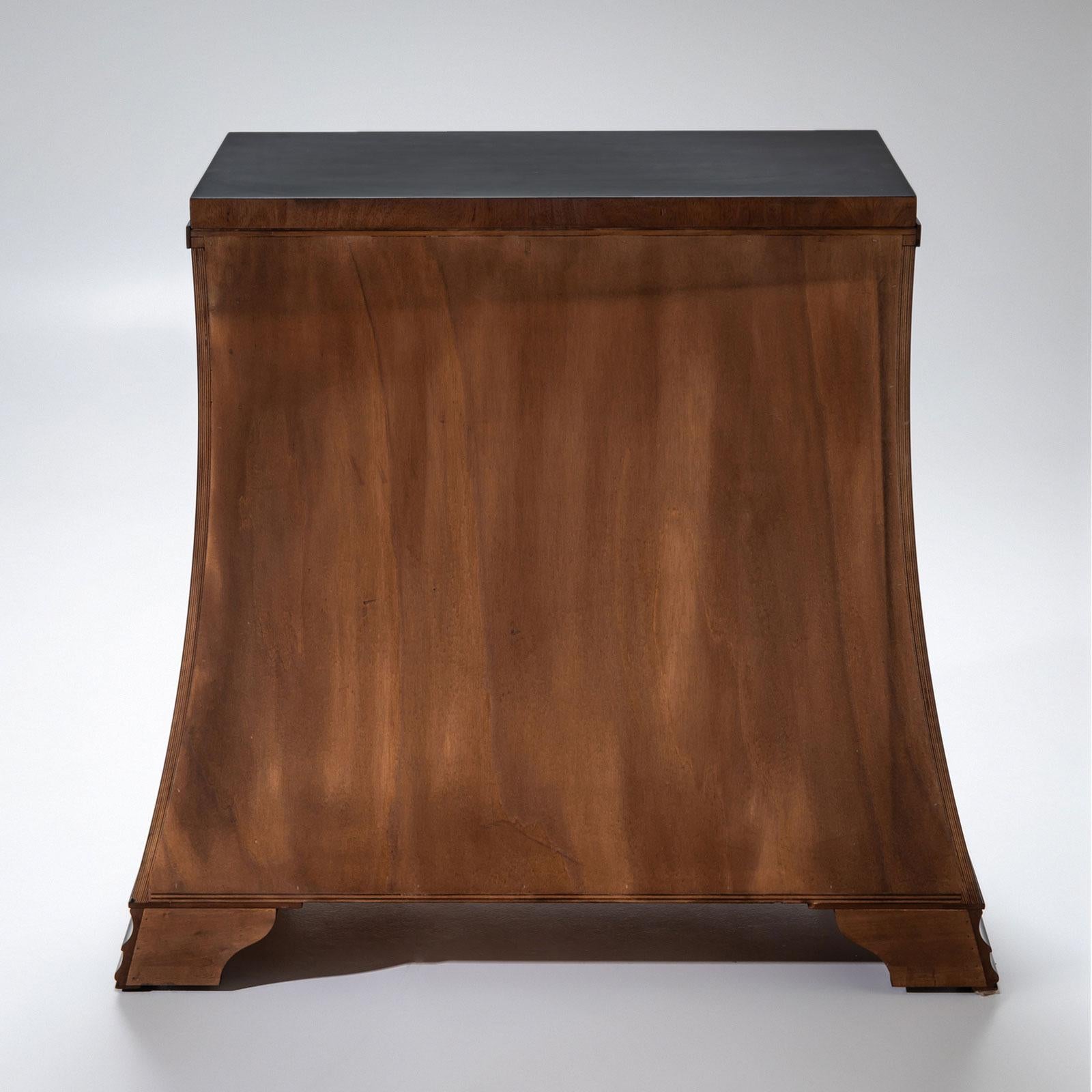 Pair of Trapezoidal Commodes, Late 20th Century For Sale 4