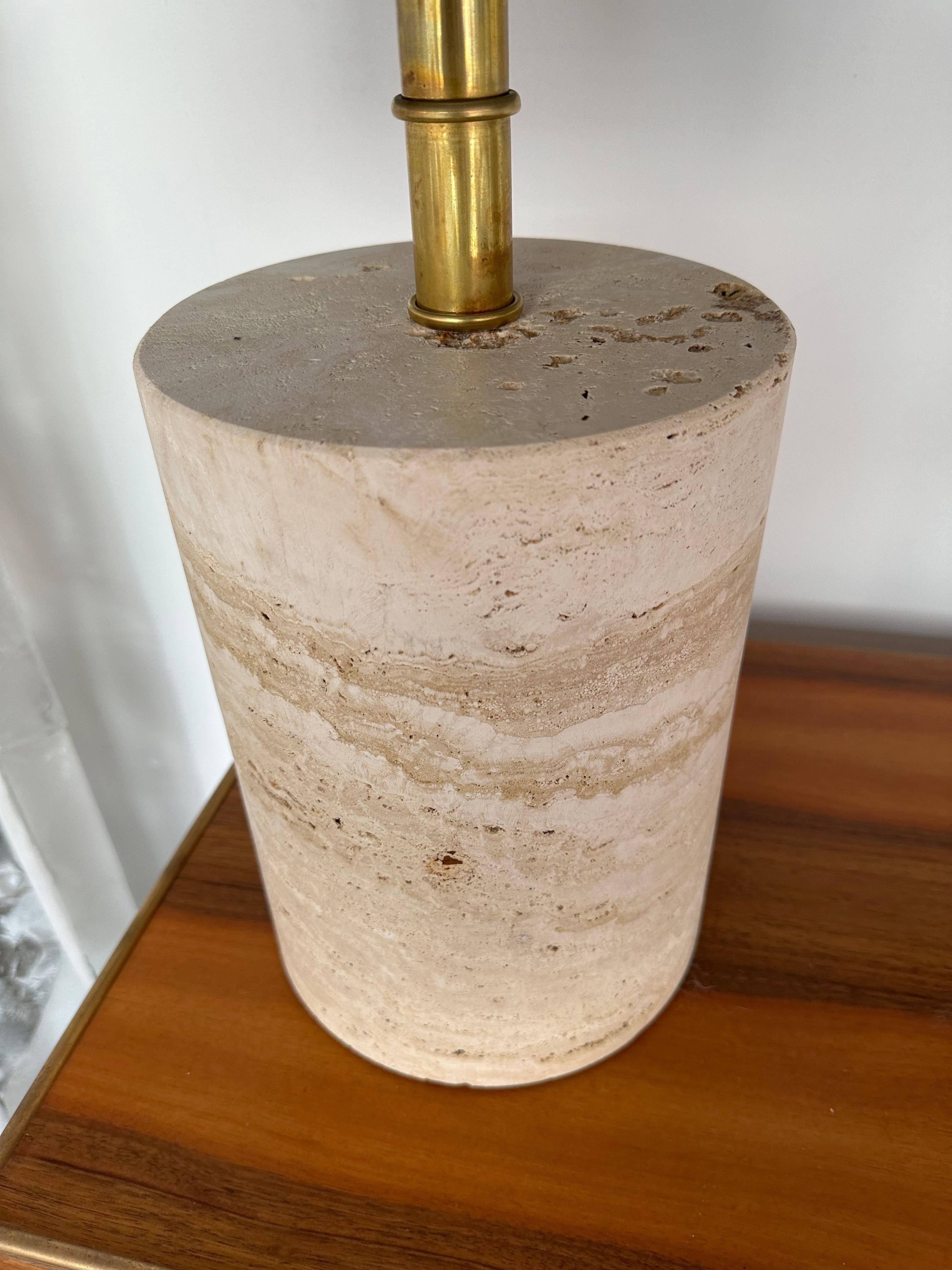 Contemporary Pair of Travertine and Brass Lamps For Sale 7