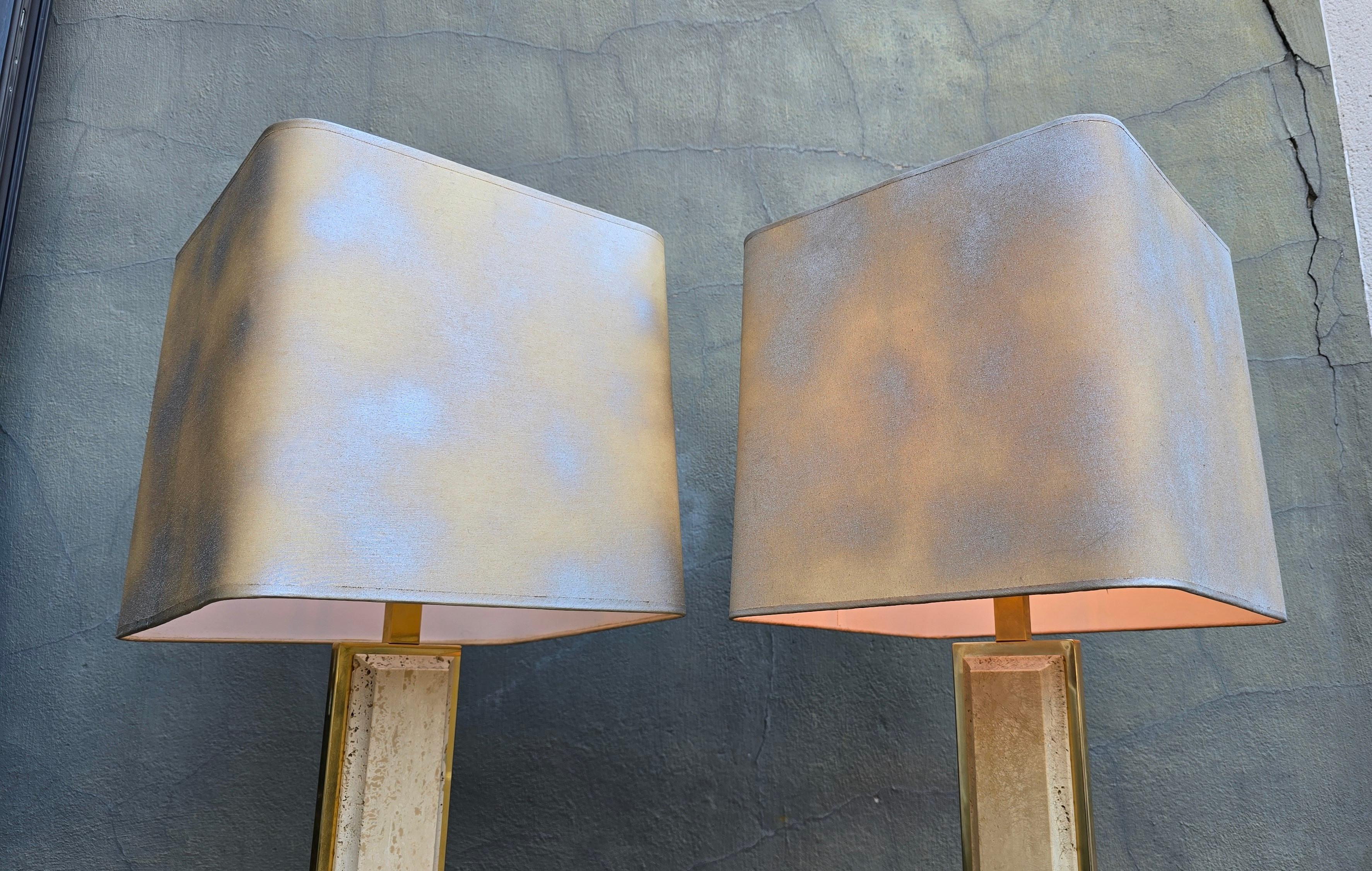 Paire de lampes en travertin et laiton avec abat-jour carré - Italie, vers 1970 en vente 6