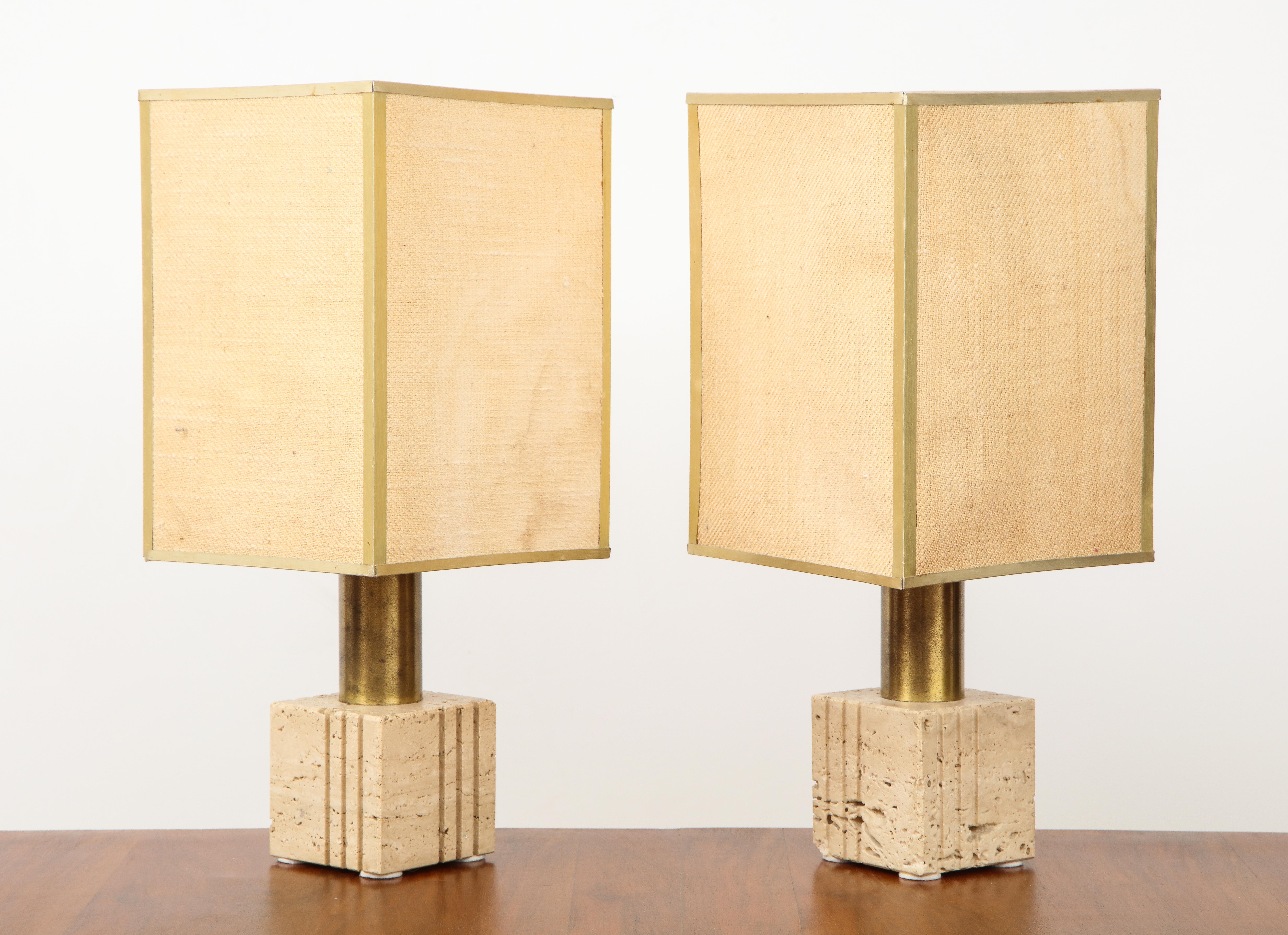 Late 20th Century Pair of Travertine and Brass Table Lamps by Fratelli Mannelli, Italian, 1970s
