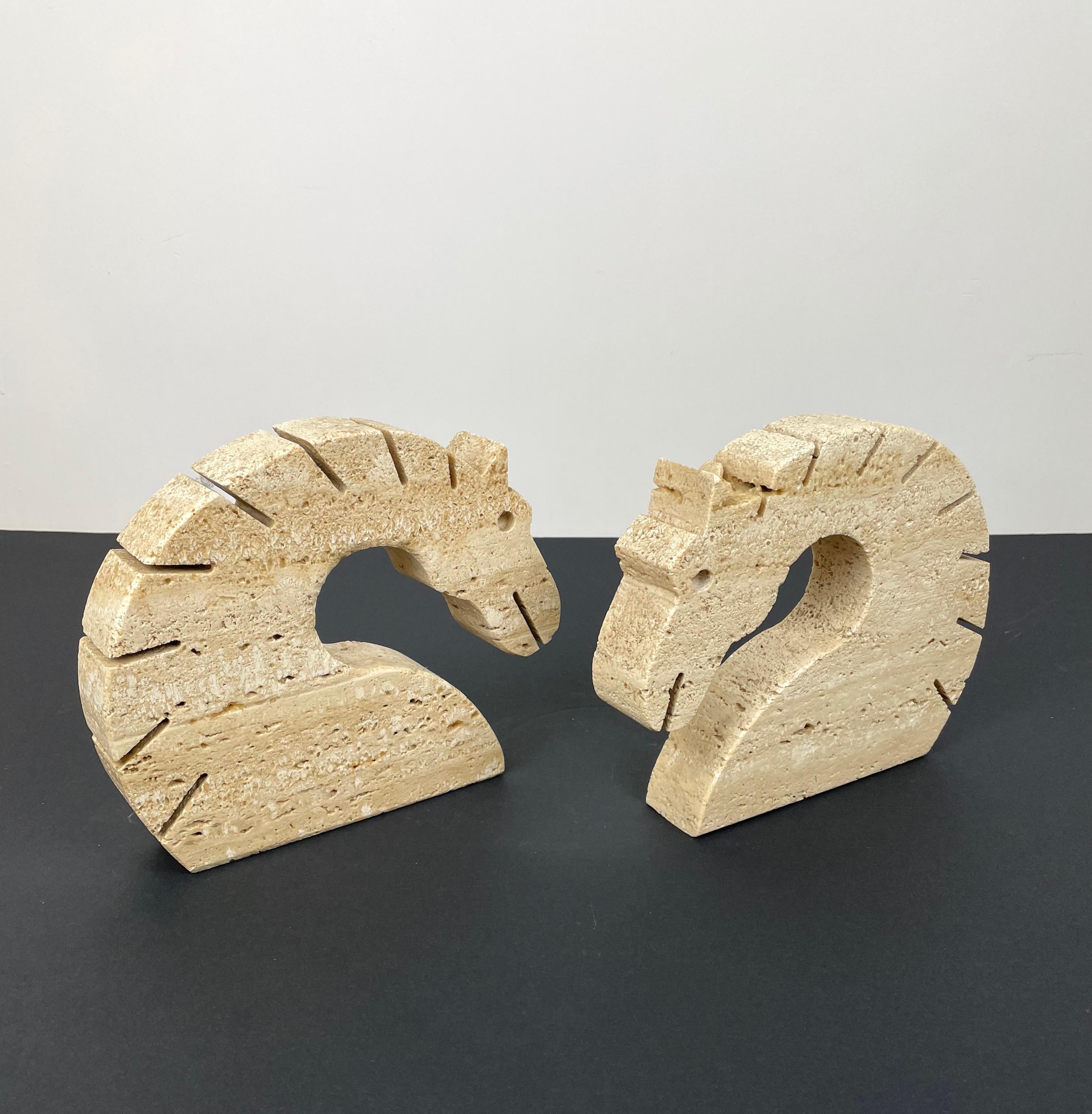 Pair of Travertine Horse Bookends Letter Holder by Fratelli Mannelli Italy 1970s In Good Condition For Sale In Rome, IT