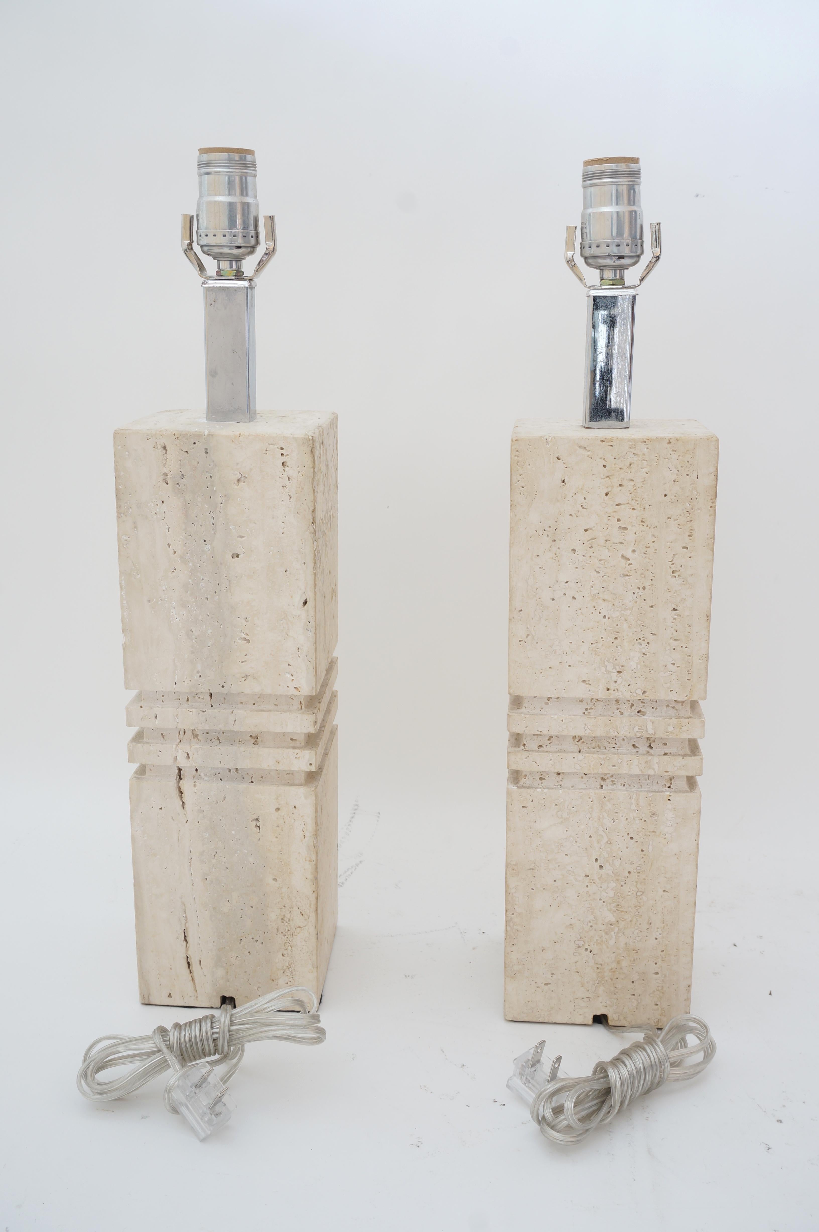 Mid-Century Modern Pair of Travertine Lamps by Reggiani for Raymor
