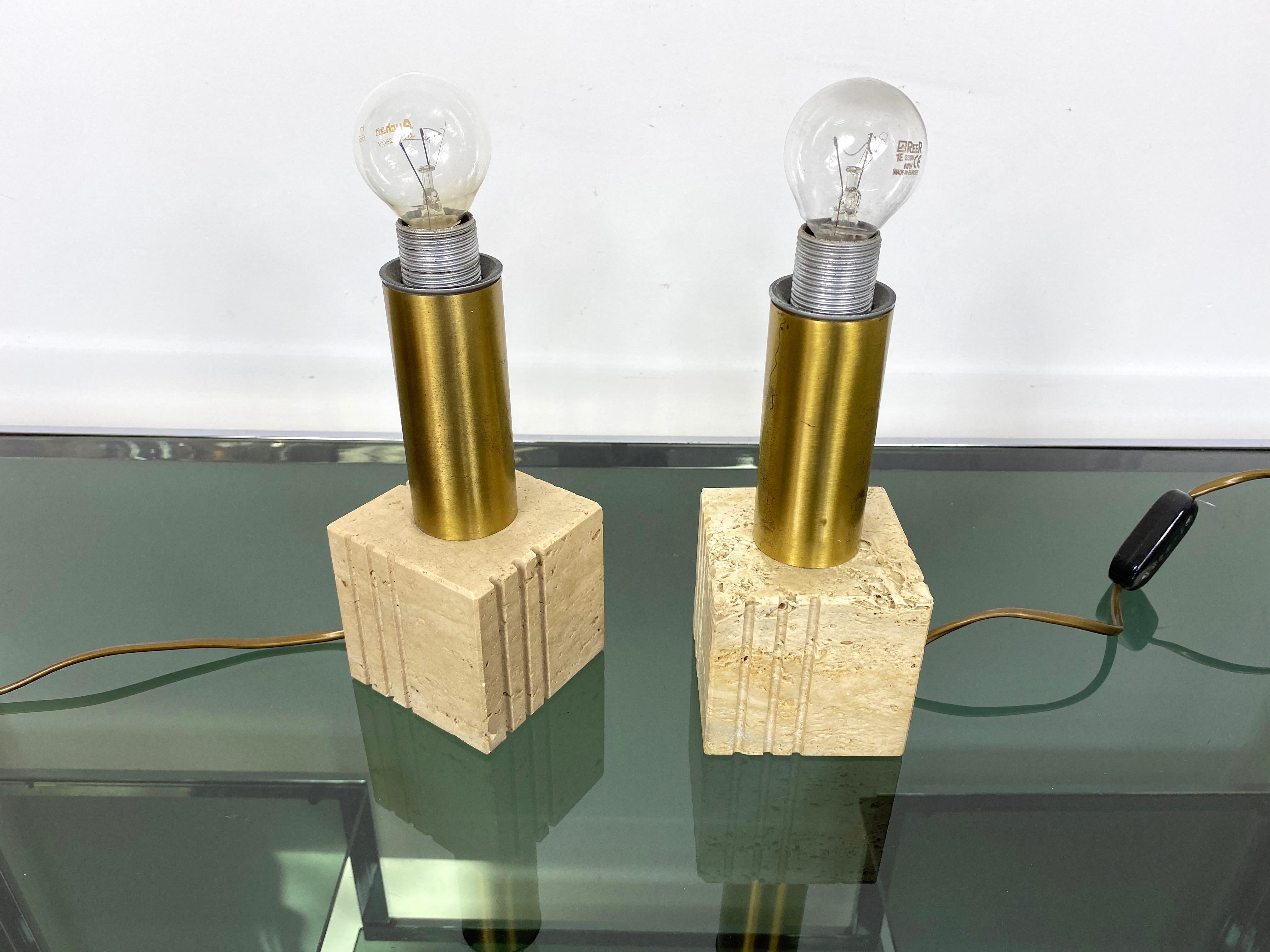 Pair of Travertine Marble and Brass Table Lamp by Fratelli Mannelli Italy 1970s For Sale 5