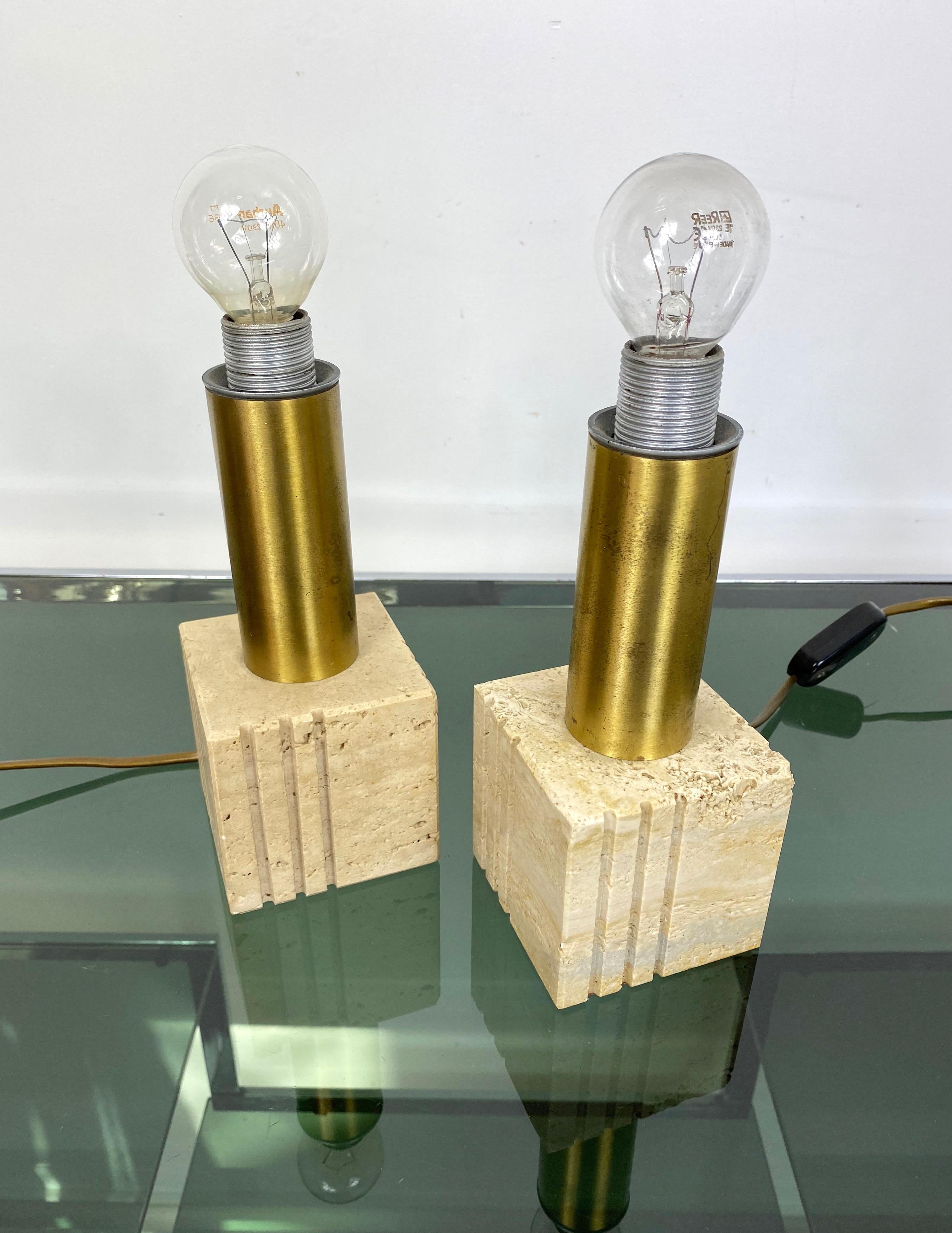 Pair of Travertine Marble and Brass Table Lamp by Fratelli Mannelli Italy 1970s For Sale 6