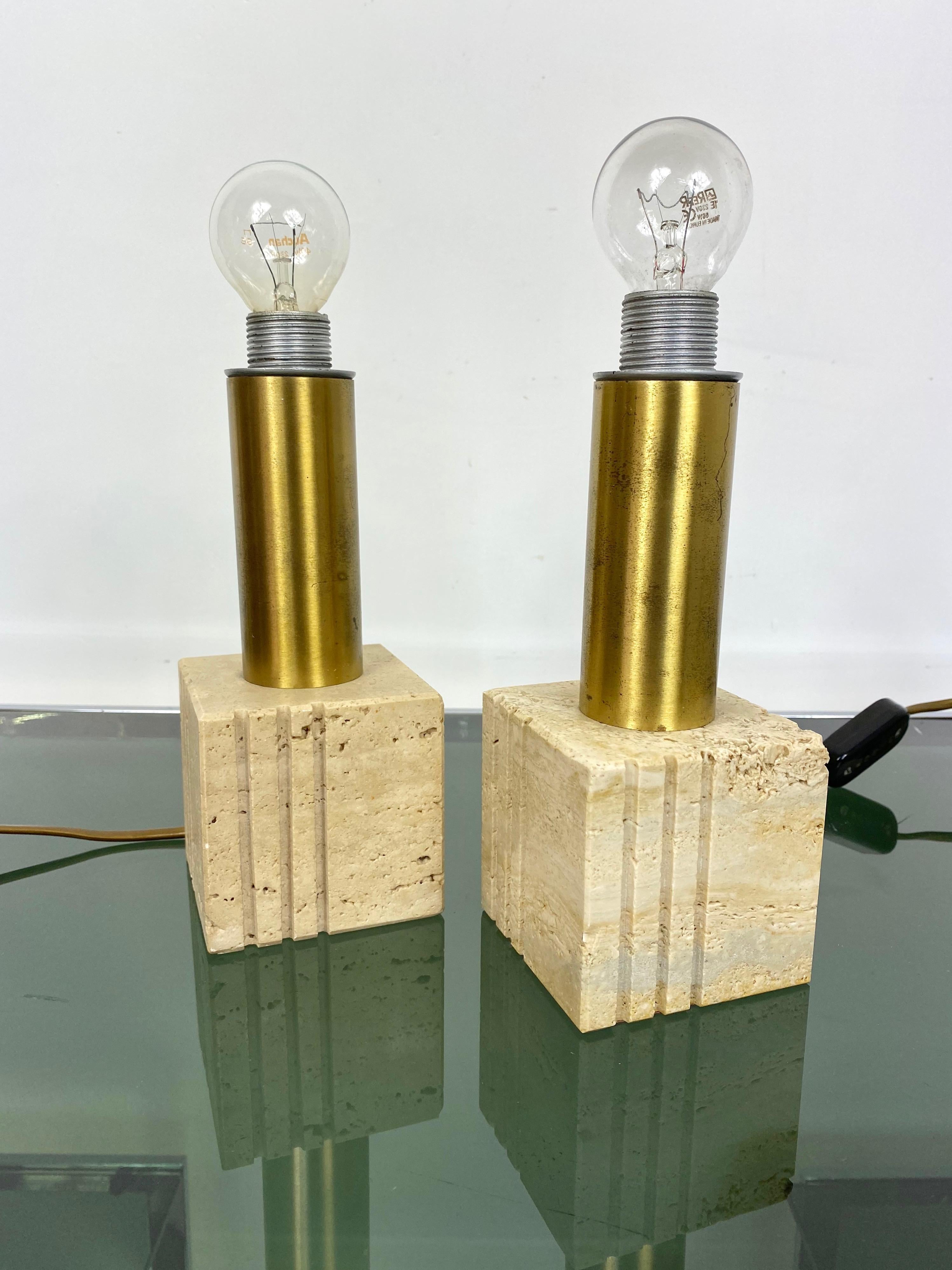 Pair of Travertine Marble and Brass Table Lamp by Fratelli Mannelli Italy 1970s For Sale 7