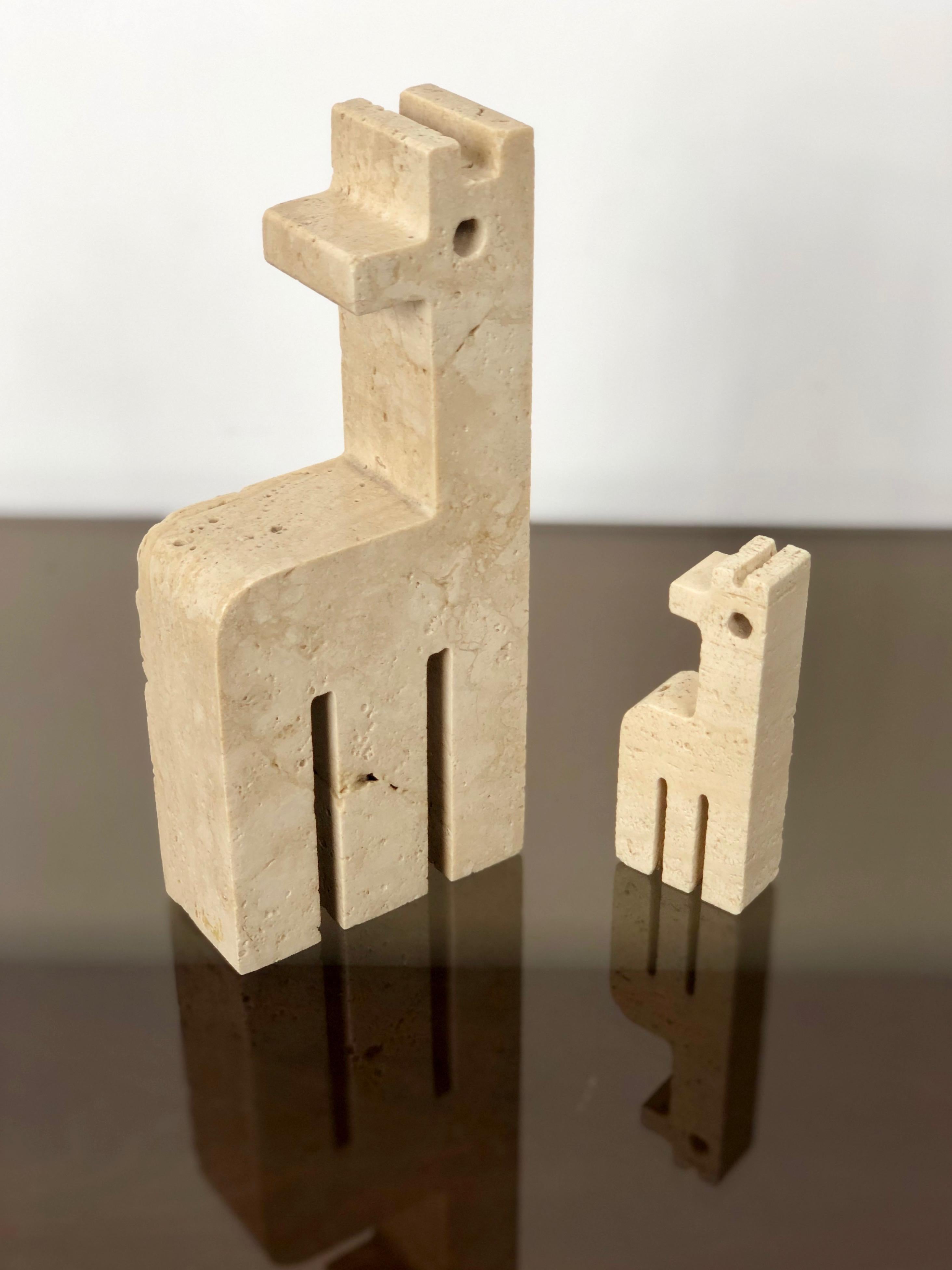 Italian Pair of Travertine Marble Paperweight Giraffe by Fratelli Mannelli, Italy, 1970s