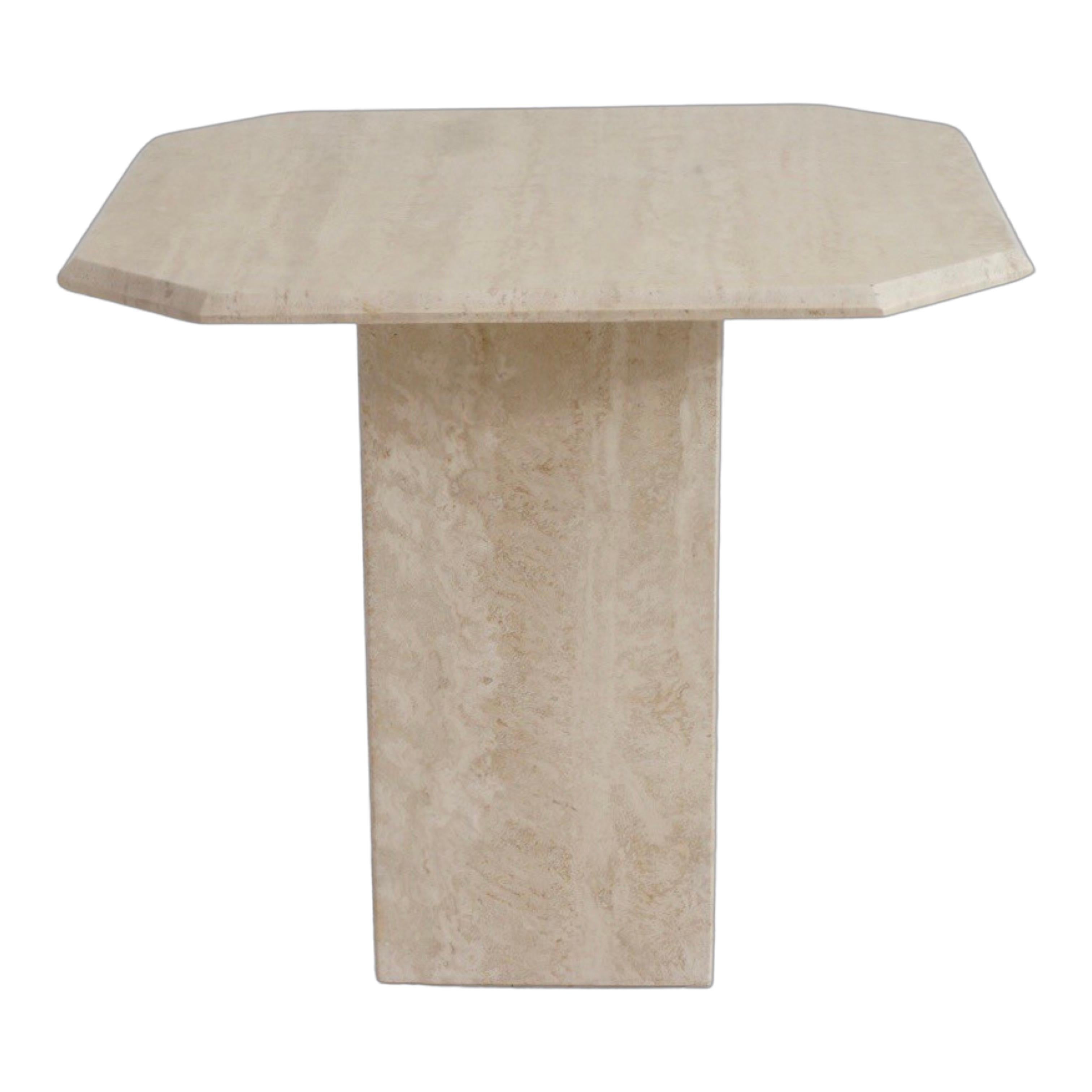 Pair of Travertine Pedestal Side Tables, 1980s In Good Condition In Philadelphia, PA