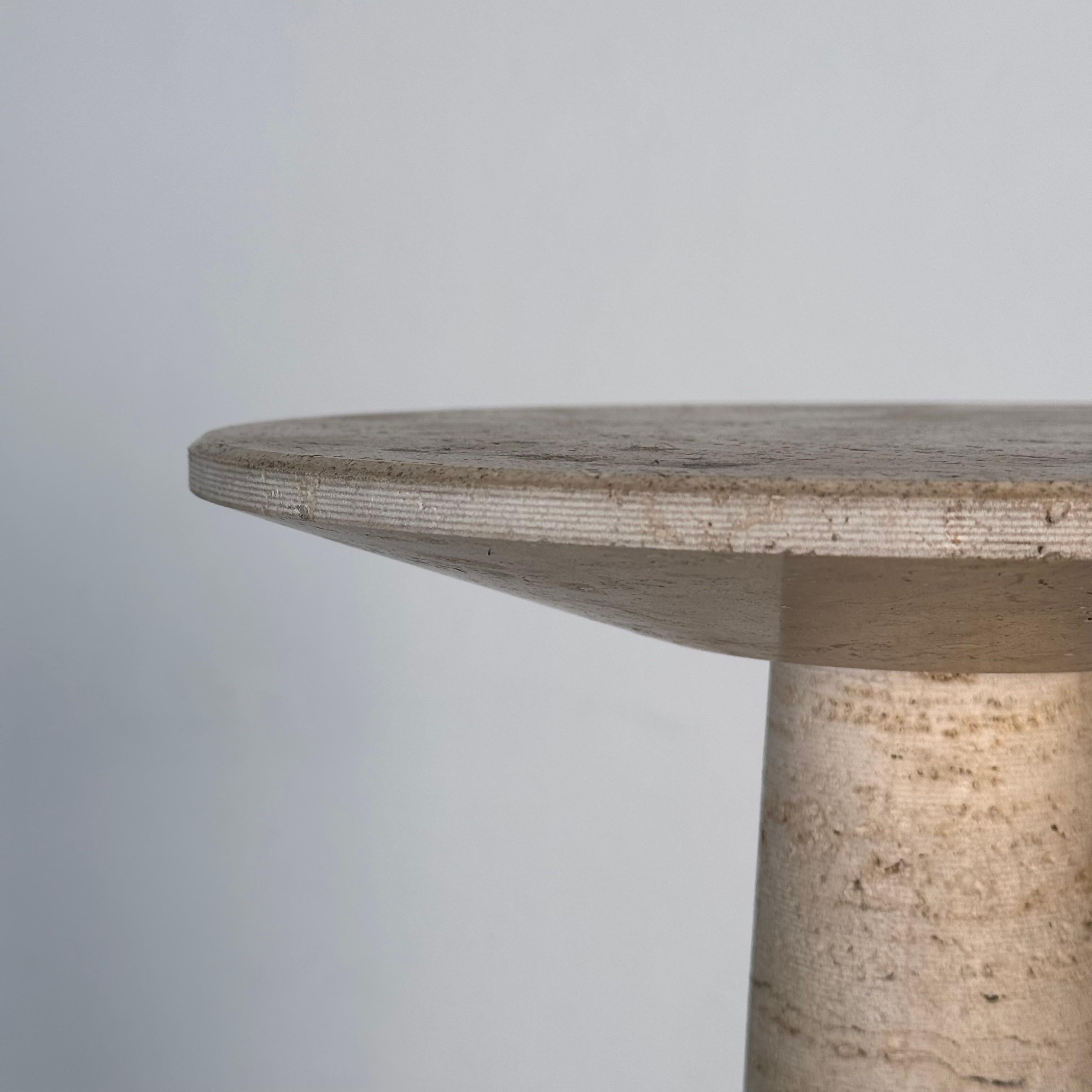 Paire de socles en travertin attribués à Angelo Mangiarotti pour Up & Up, années 1970 en vente 7