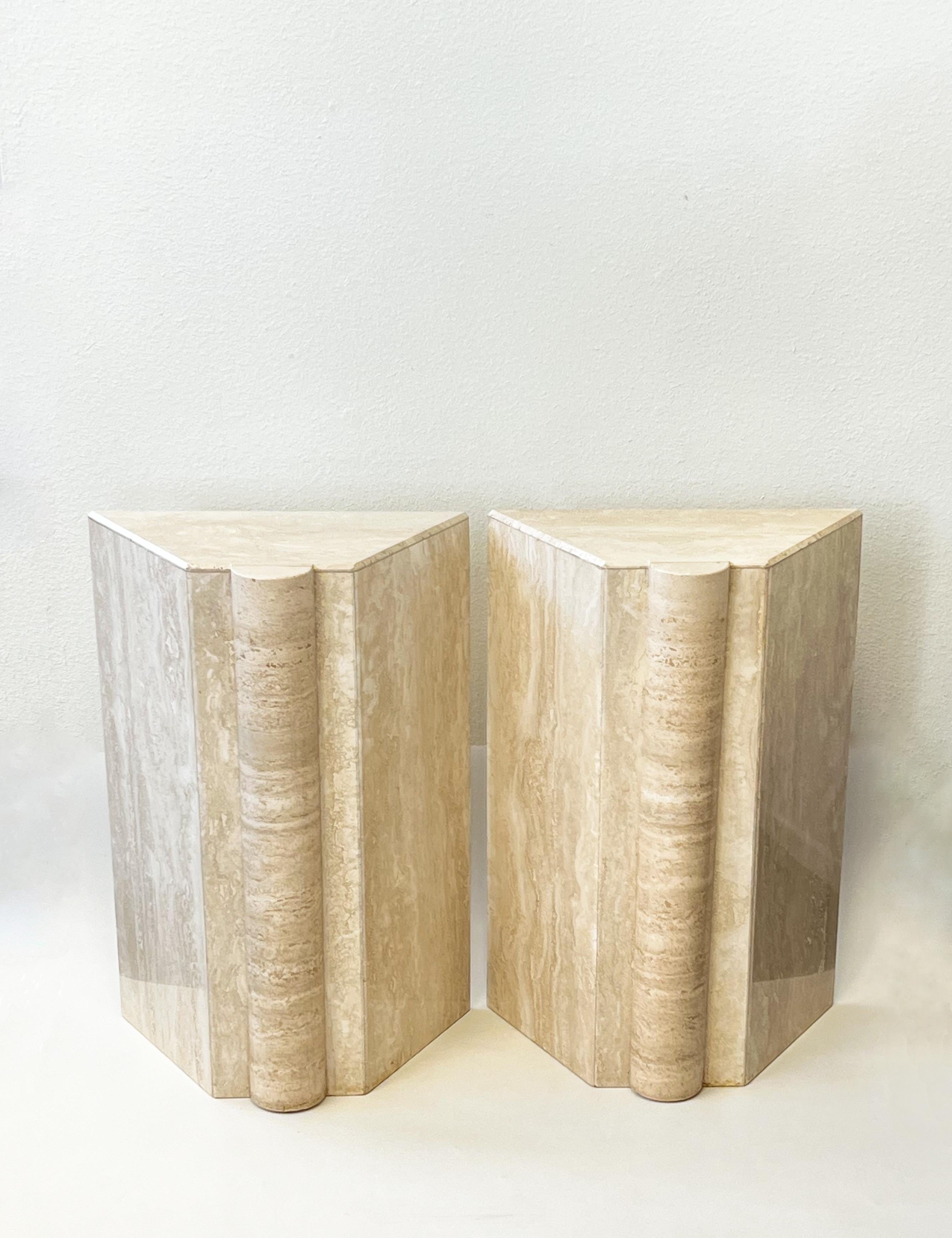 Pair of Travertine Post-Modern Dining Table Bases Pedestals In Good Condition For Sale In Palm Springs, CA