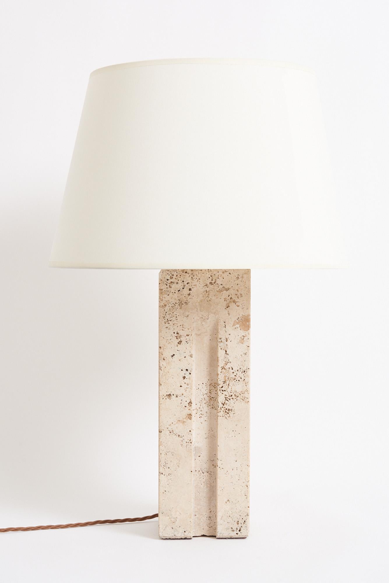 Italian Pair of Travertine Table Lamps For Sale