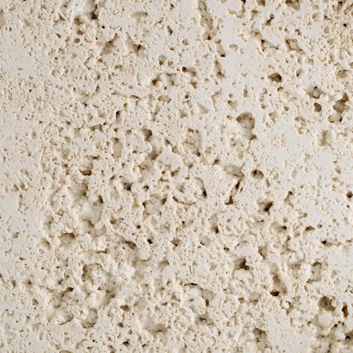 Pair of Travertine Table Lamps, the Perfect Addition to Any Luxurious Interior. For Sale 1