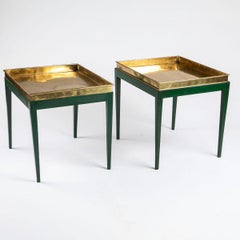 Paar Tabletttische mit Messingplatten und grünen Sockeln