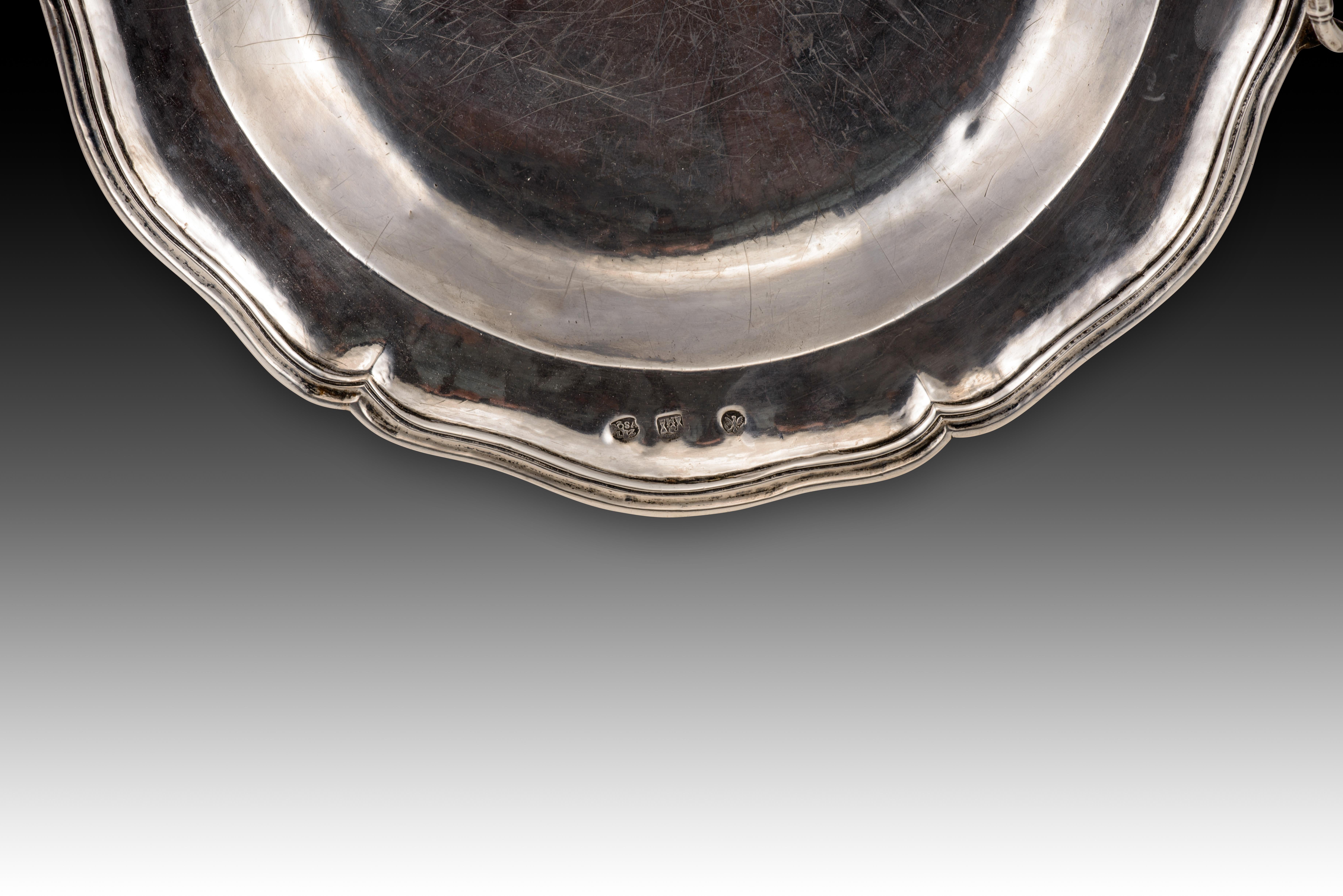 Neoclassical Pair of trays. Silver. GONZÁLEZ DE LA CUEVA, Diego (assayer). Mexico City, secon For Sale