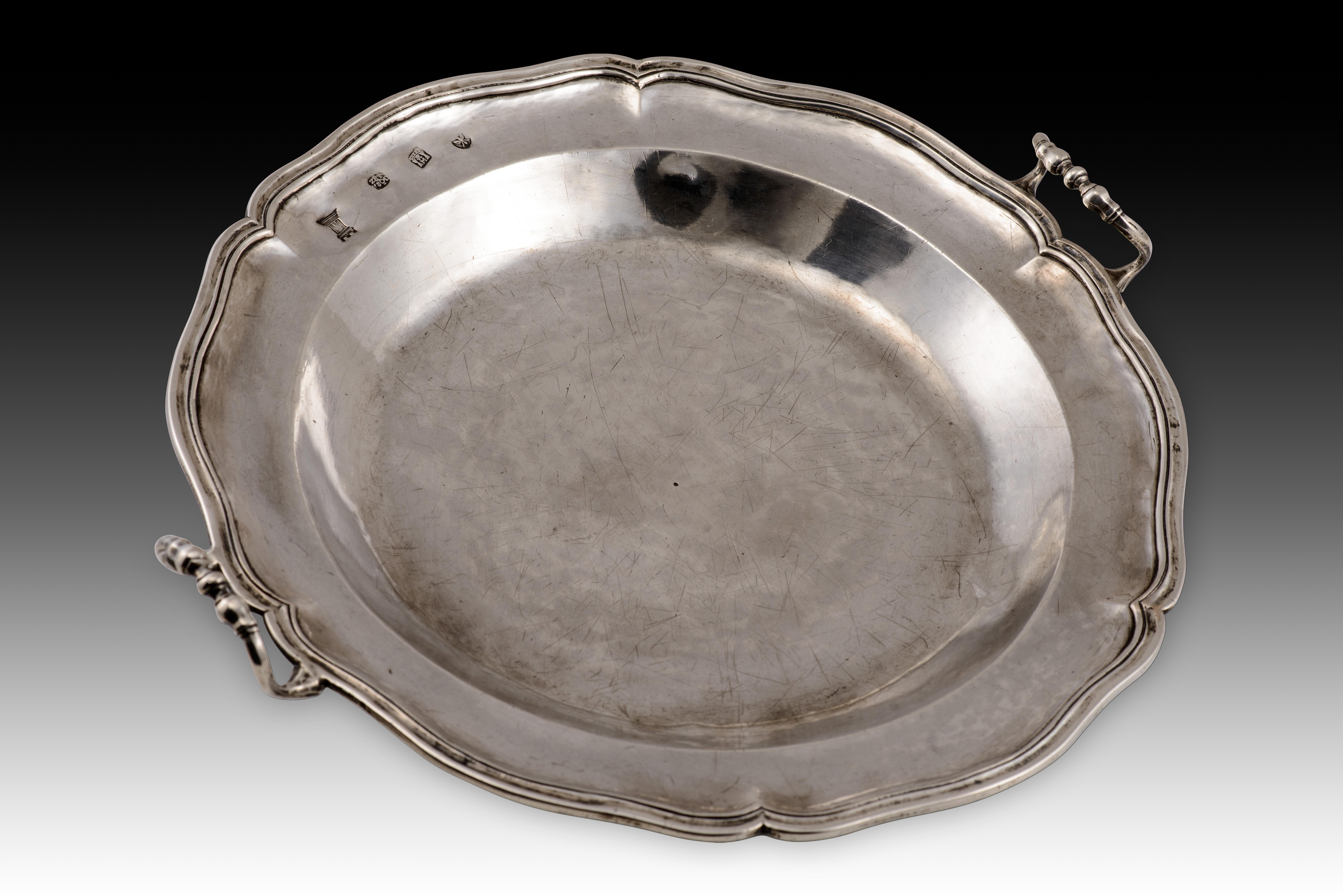 Pair of trays. Silver. GONZÁLEZ DE LA CUEVA, Diego (assayer). Mexico City, secon For Sale 3