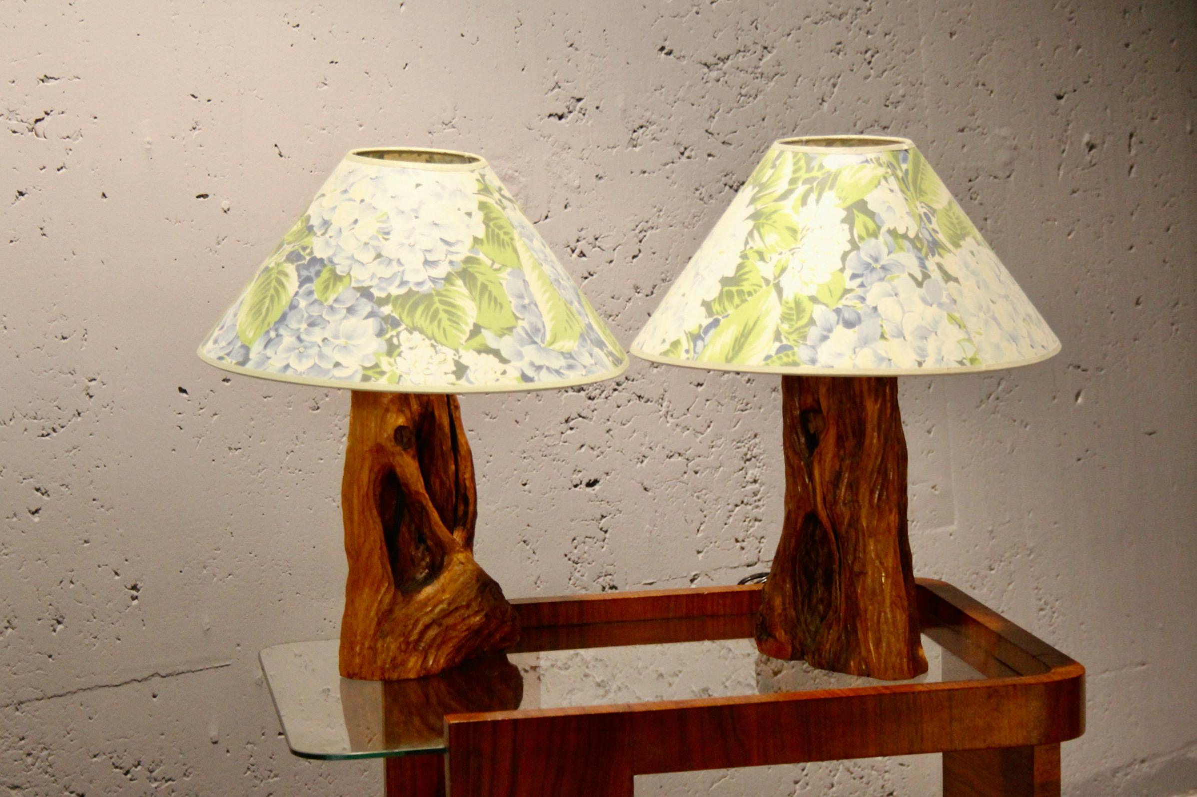 Paire de lampes à poser en forme d'arbre
