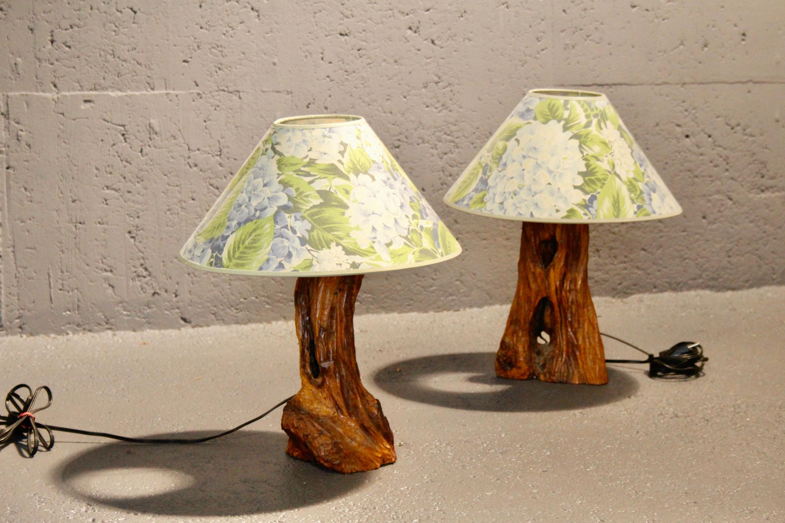 Paire de lampes de table décoratives en forme d'arbre en vente 3