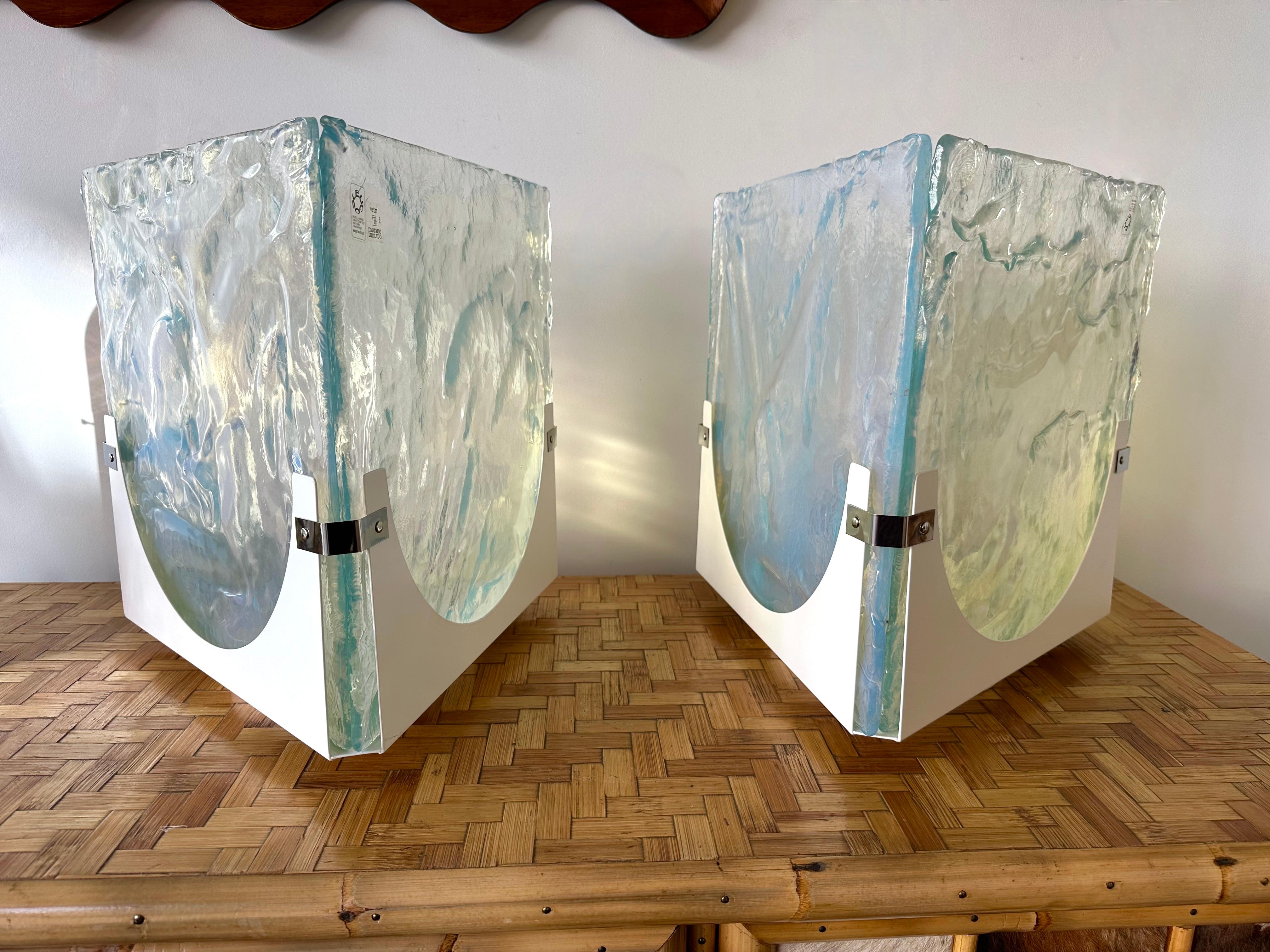 Pair of Triangle Lamps Opalescent Murano Glass by Leucos, Italy, 1980s For Sale 3