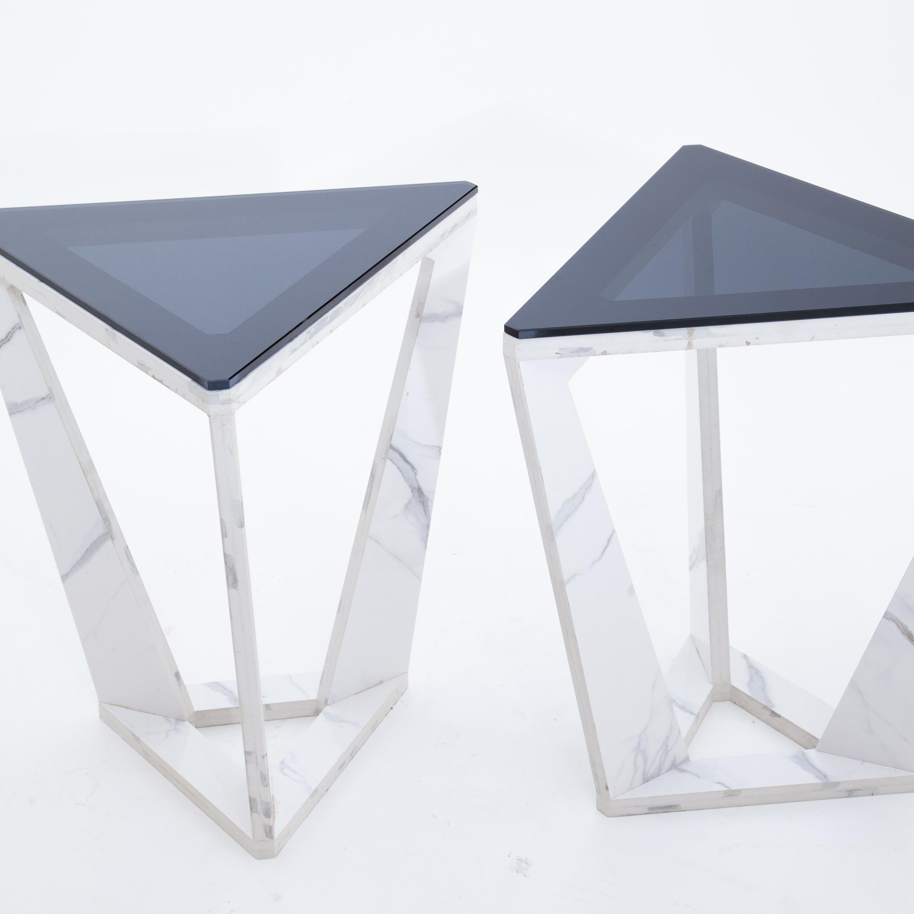 Italian Pair of Triangular Modernist Side Tables For Sale