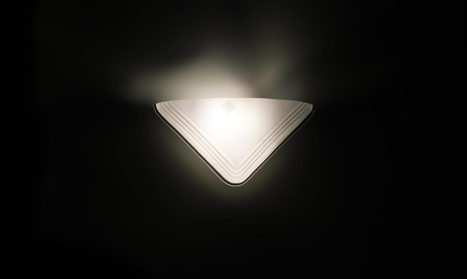 20th Century Pair of Triangular Murano Glass Sconces For Sale