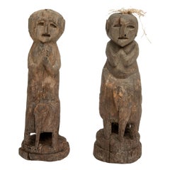 Coppia di statue tribali di cavalieri su elefanti del Nepal occidentale, inizio-metà del XX secolo
