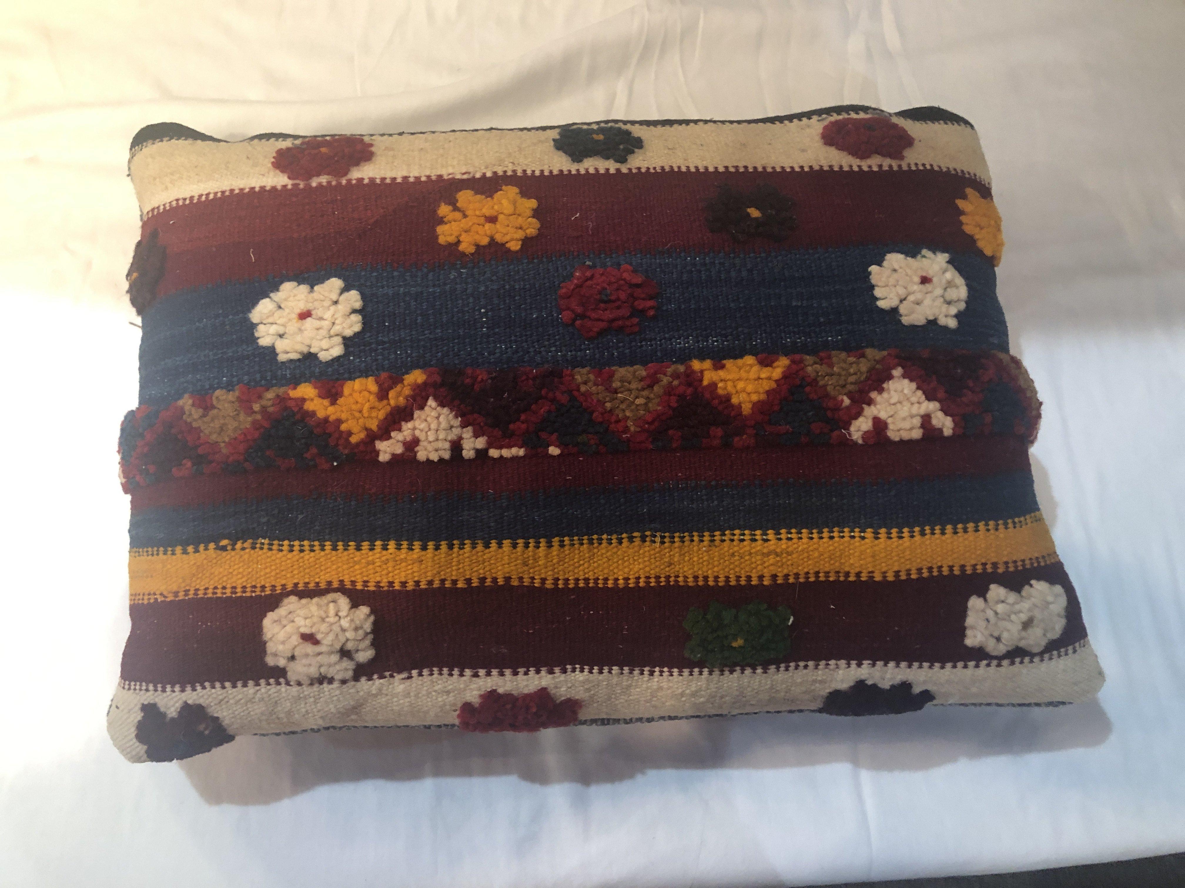 Moroccan Pair of Tribal Wool Vintage Kilim Cushions For Sale