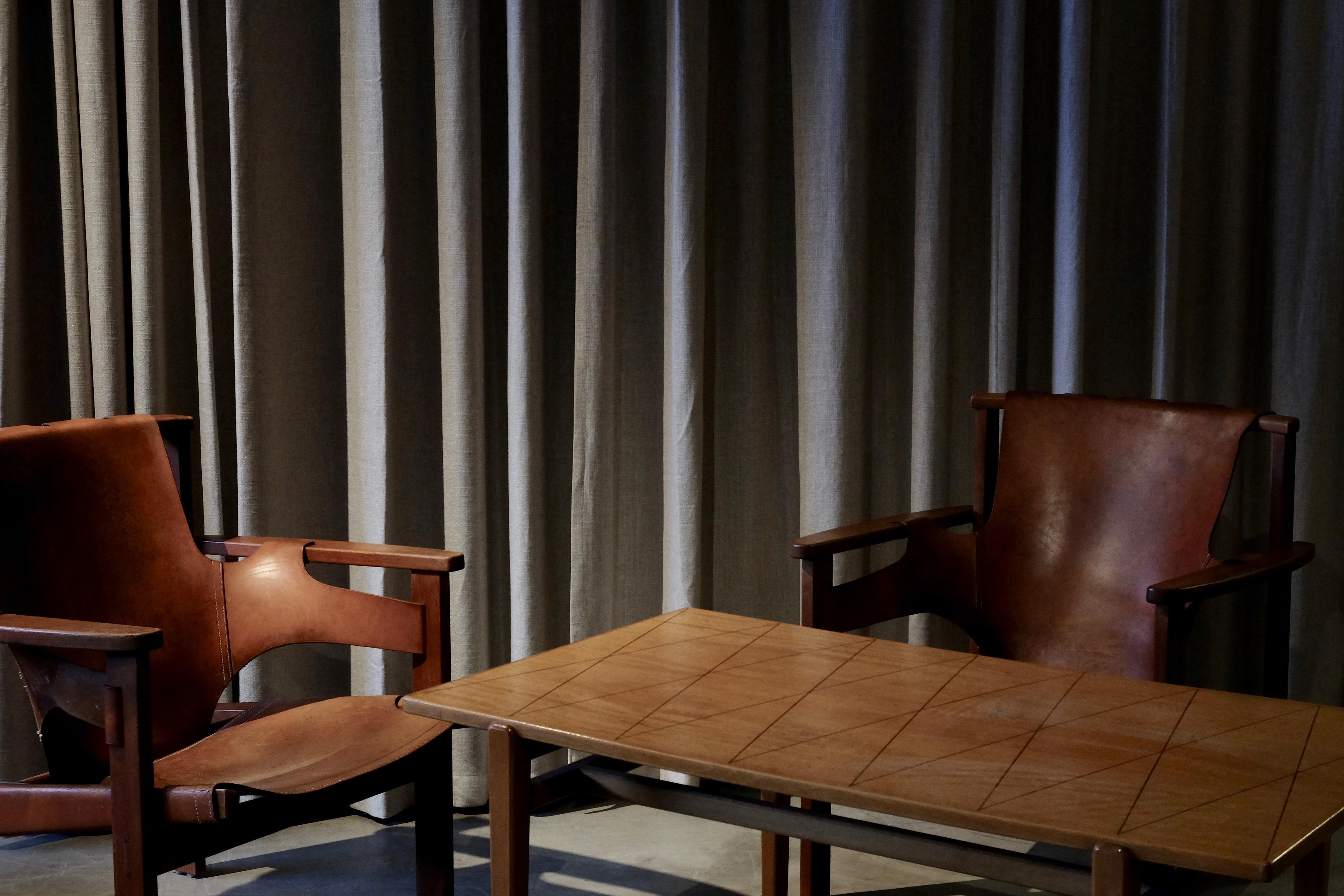 Easy Chairs „Trienna“ von Carl-Axel Acking, Paar, 1950er Jahre (Leder)