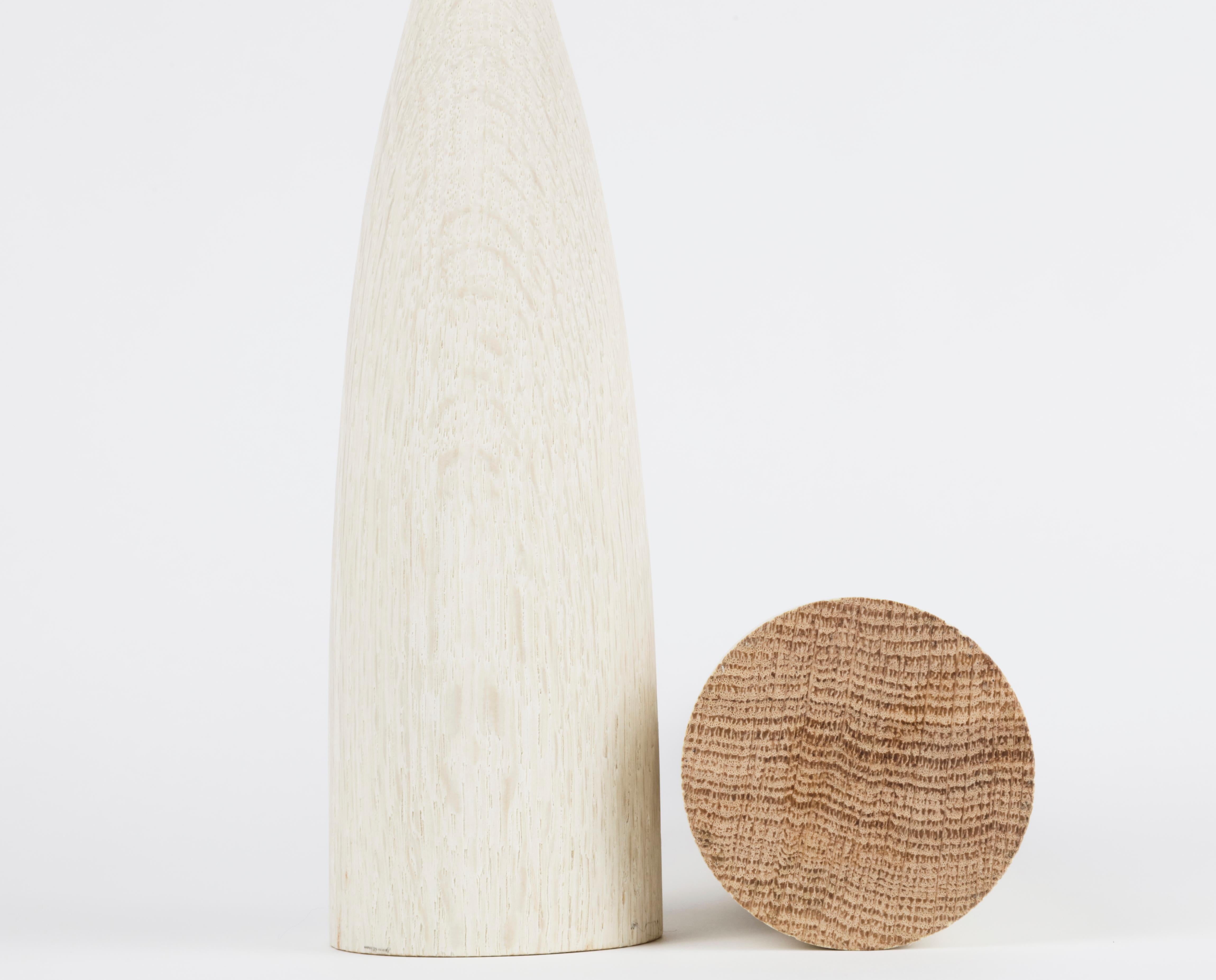 Pair of triple bleached wood candleholders

Measures: 10