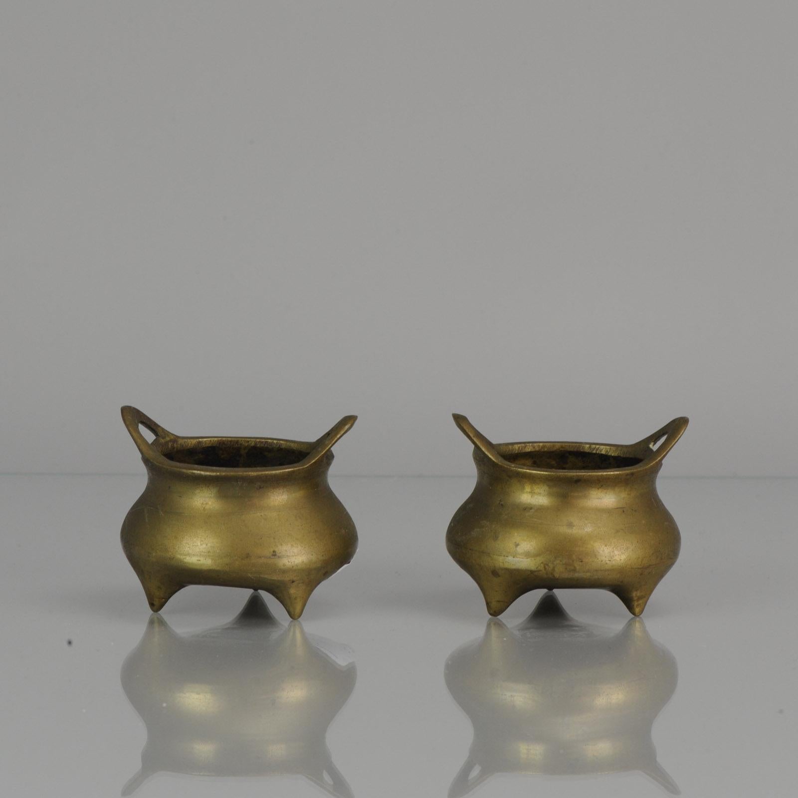 Pair of Tripod Censer 'Ding' Bronze Chengua Marked Late Qing, 1644-1911 In Good Condition For Sale In Amsterdam, Noord Holland
