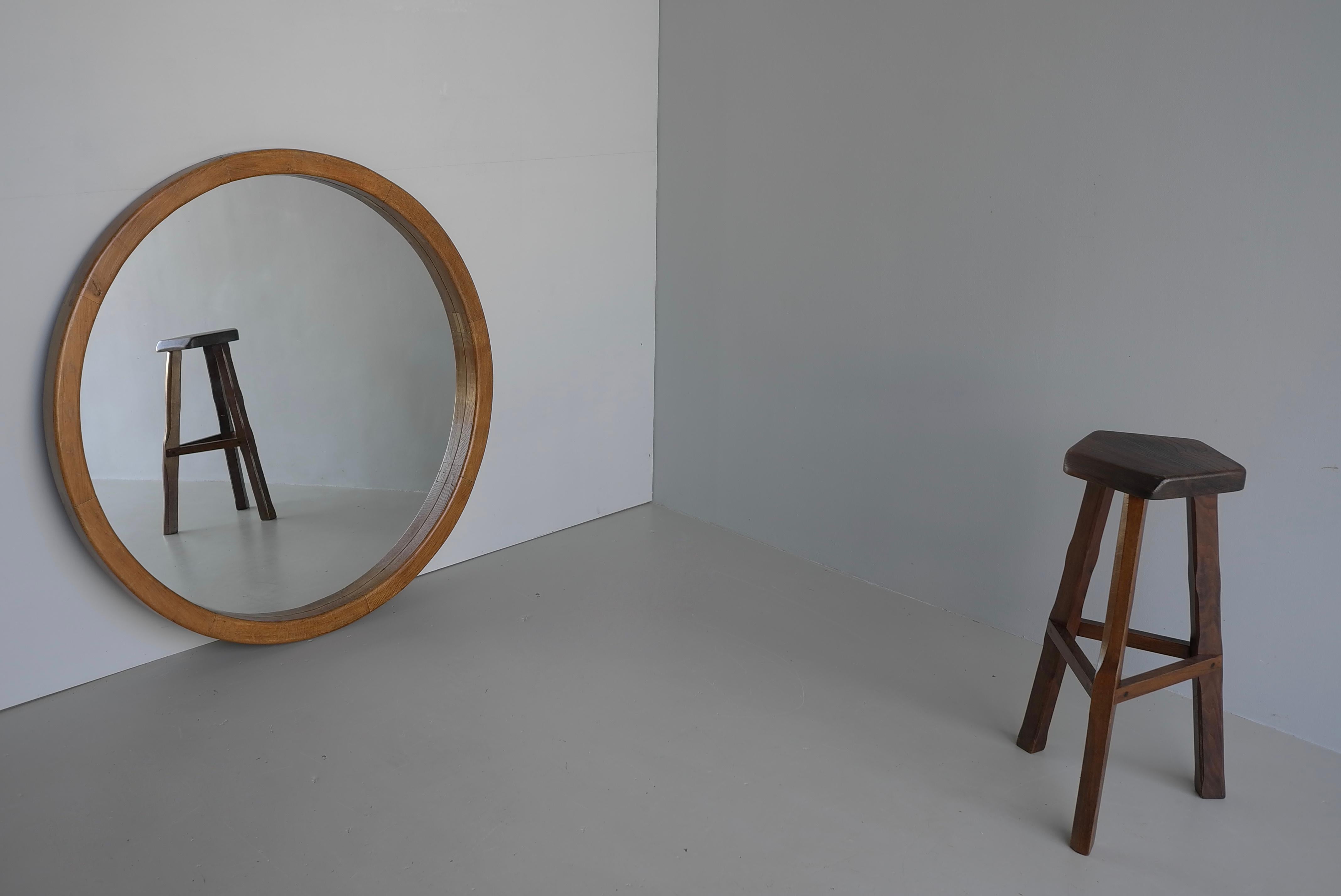 Mid-Century Modern Pair of Tripod Curved Bar Stools in Solid Elm Wood by Aranjou, France, 1960's For Sale