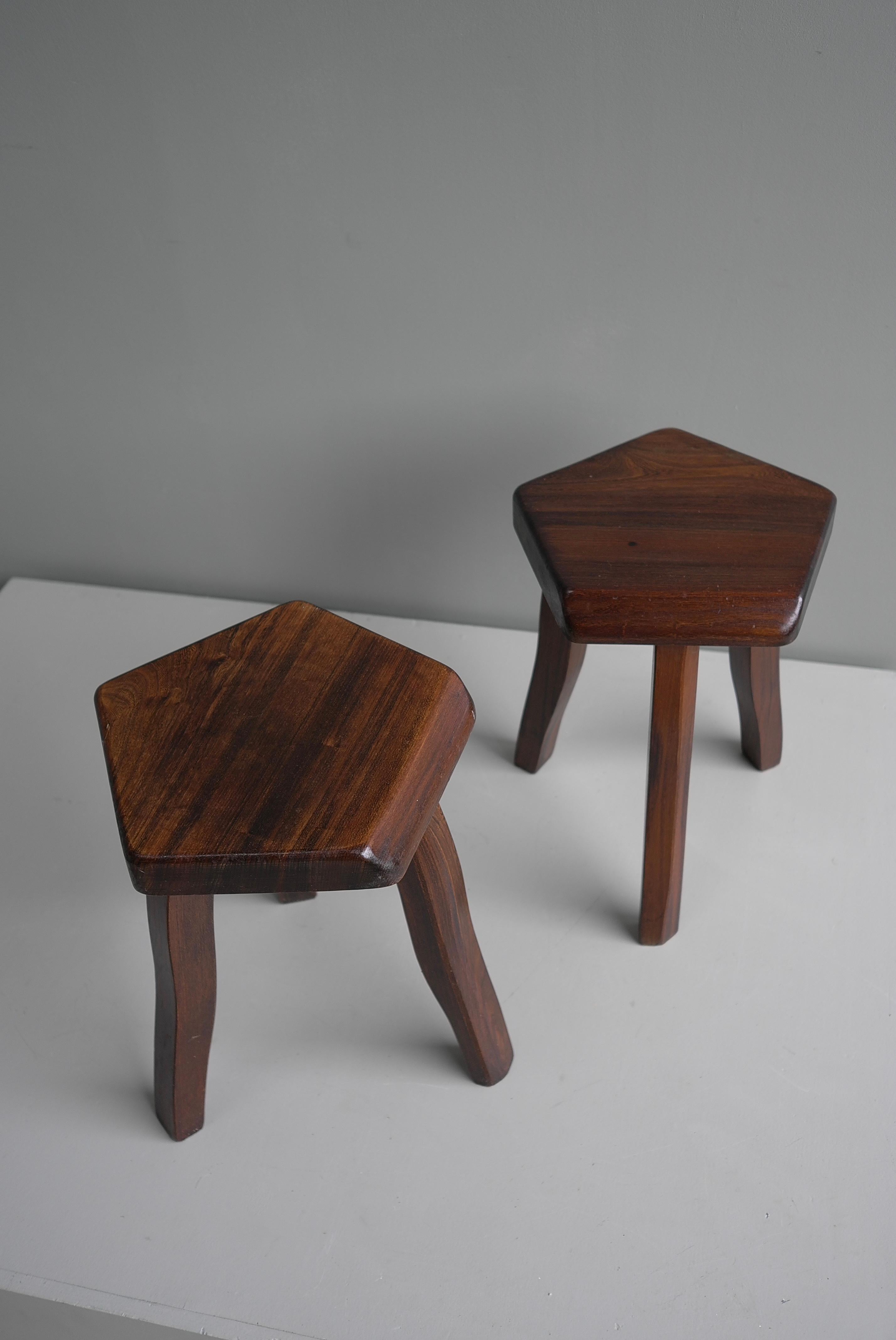 Pair of Tripod Curved Stools in Solid Elm Wood by Aranjou, France, 1960's 5