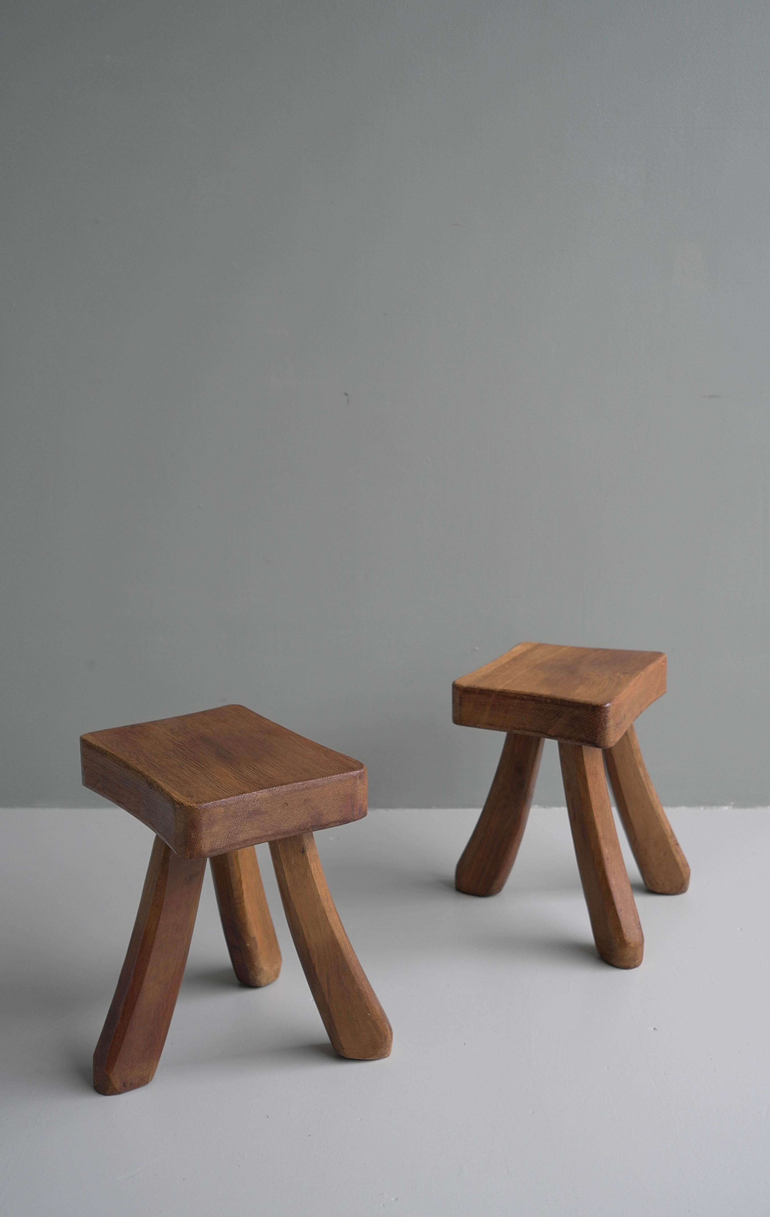 Mid-20th Century Pair of Tripod Curved Stools in Solid Oak, France, 1960's